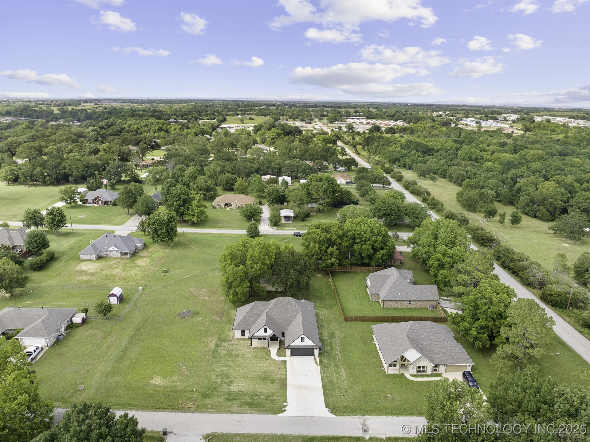 40 Whipperwill Street Property Photo 40