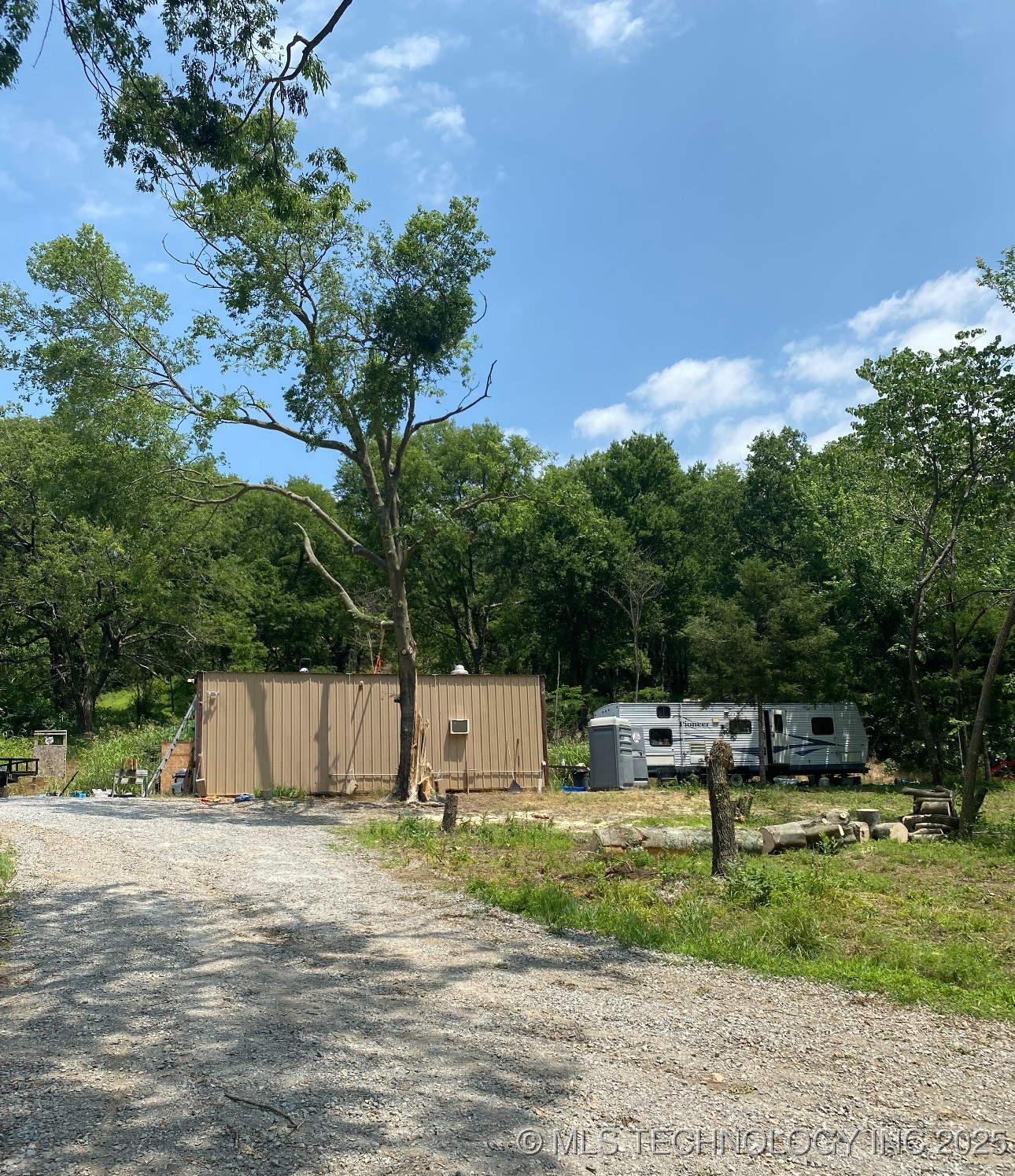 6884 W 440 Property Photo 4