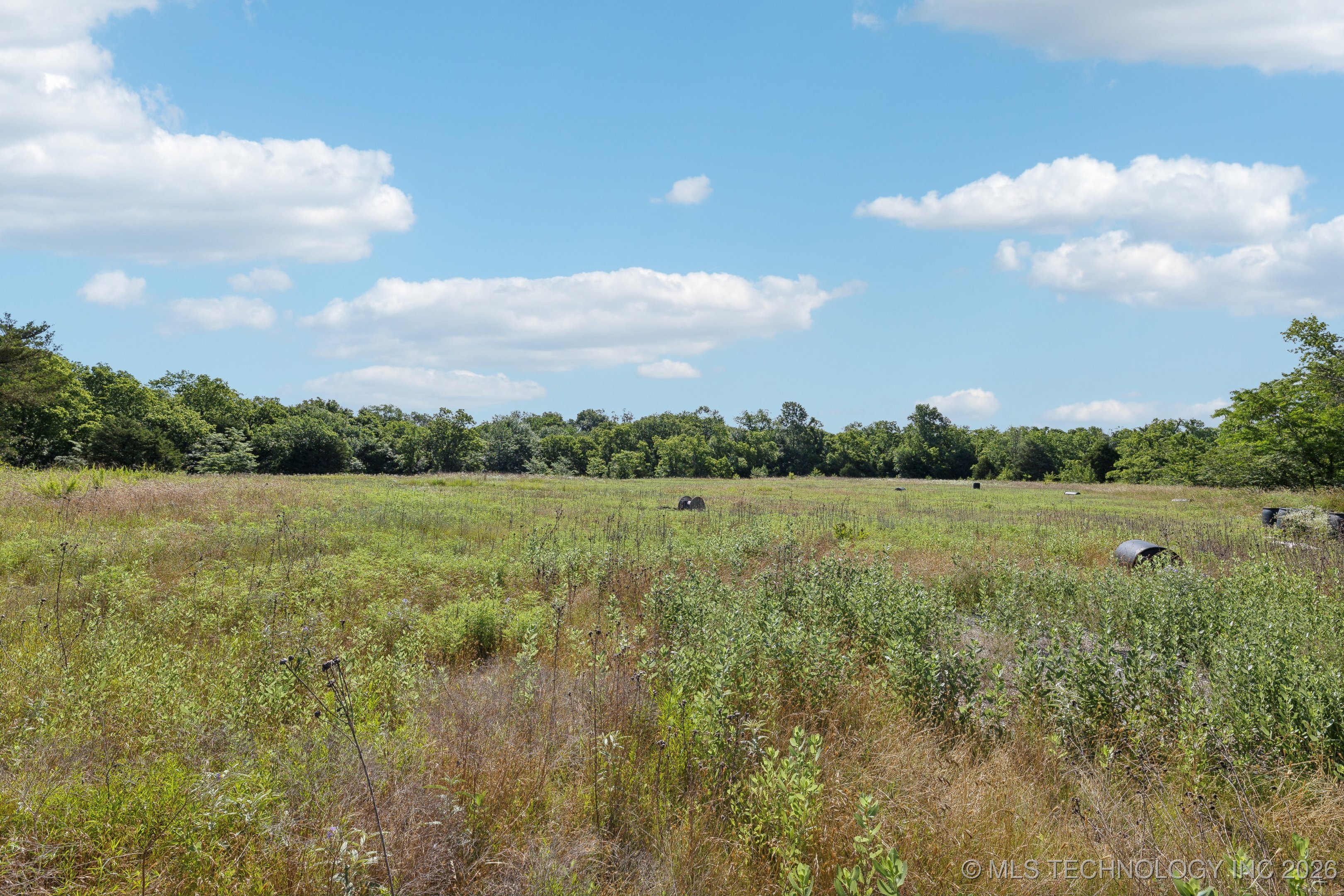 16800 E 11th Street Property Photo 2