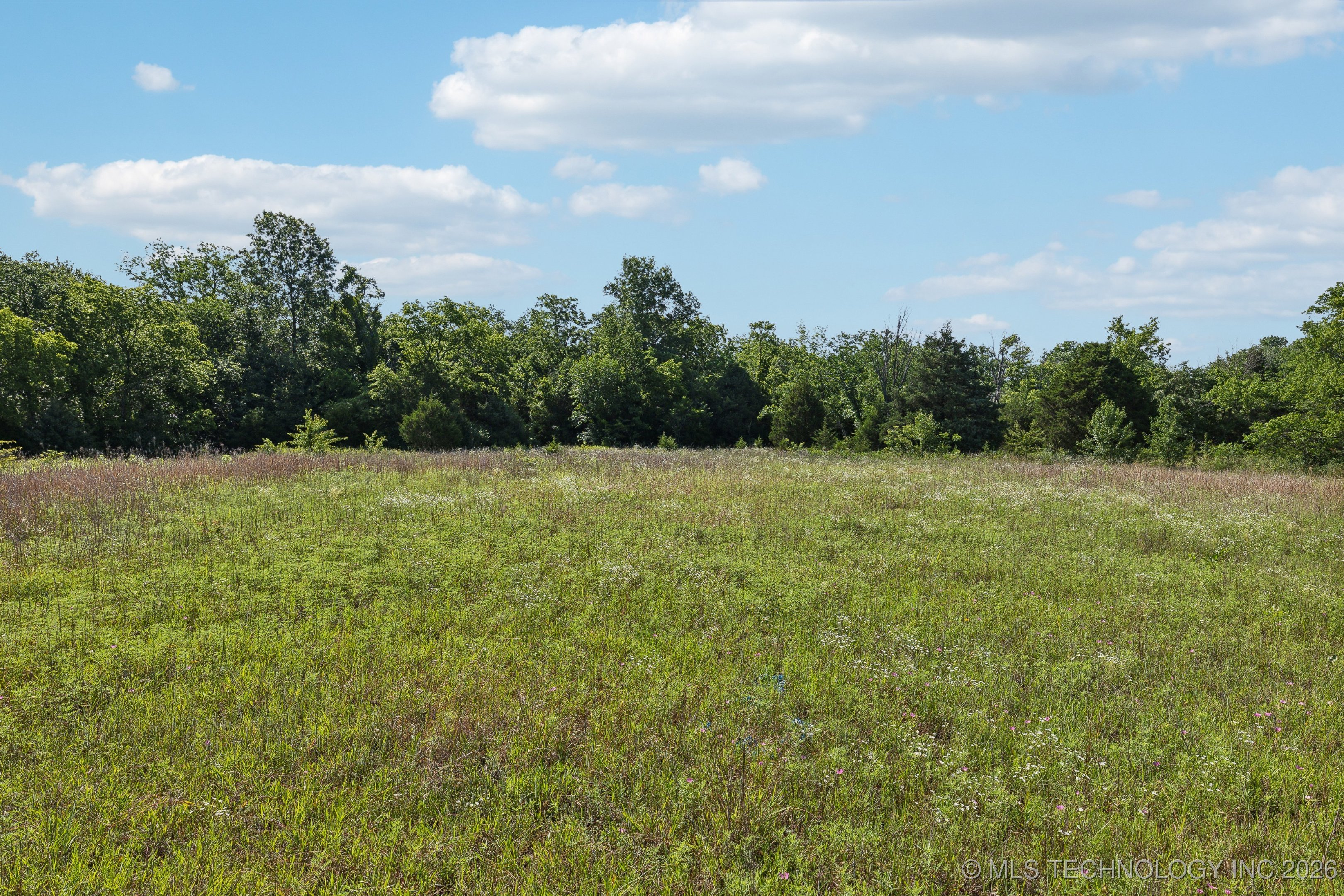 16800 E 11th Street Property Photo 5