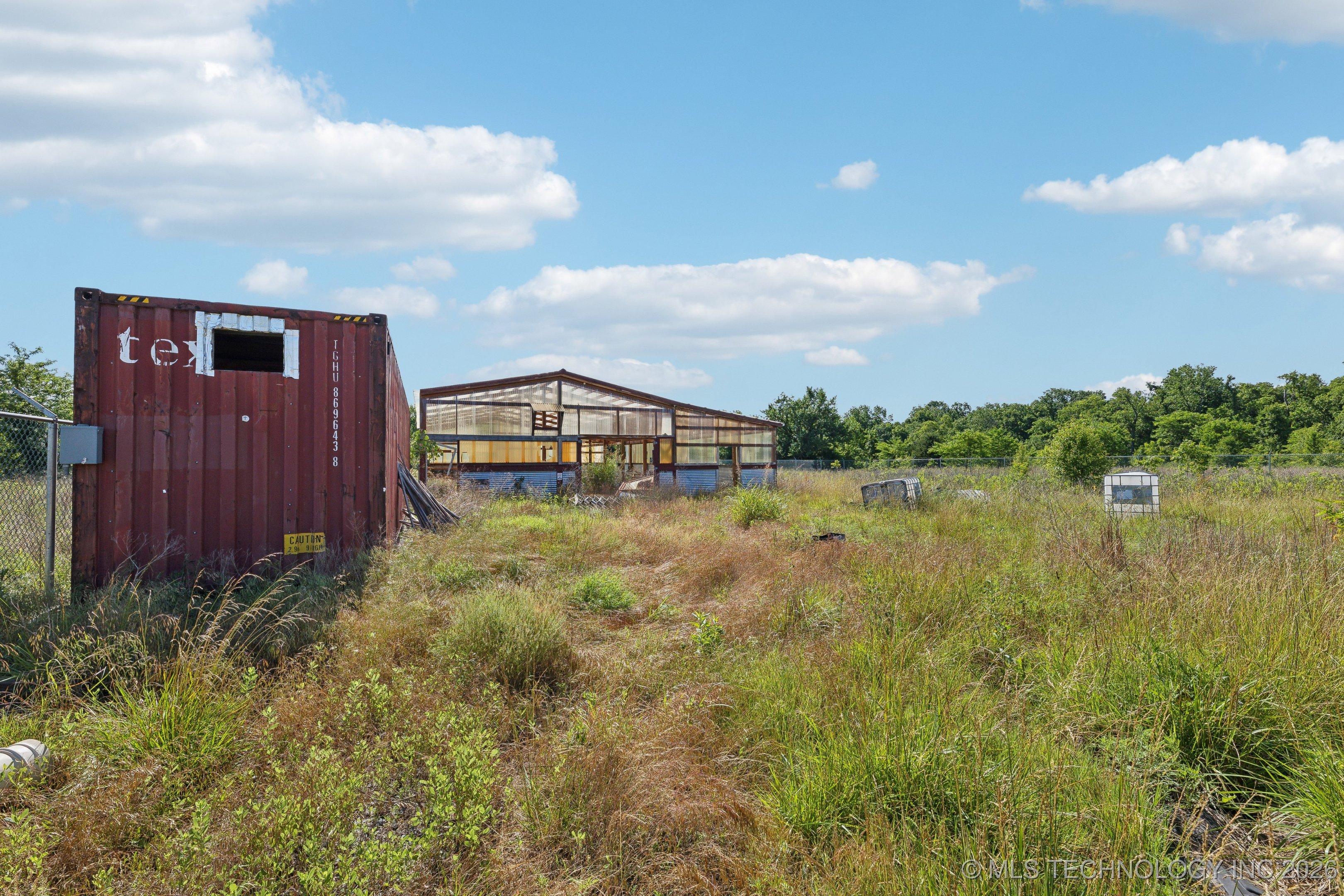 16800 E 11th Street Property Photo 8