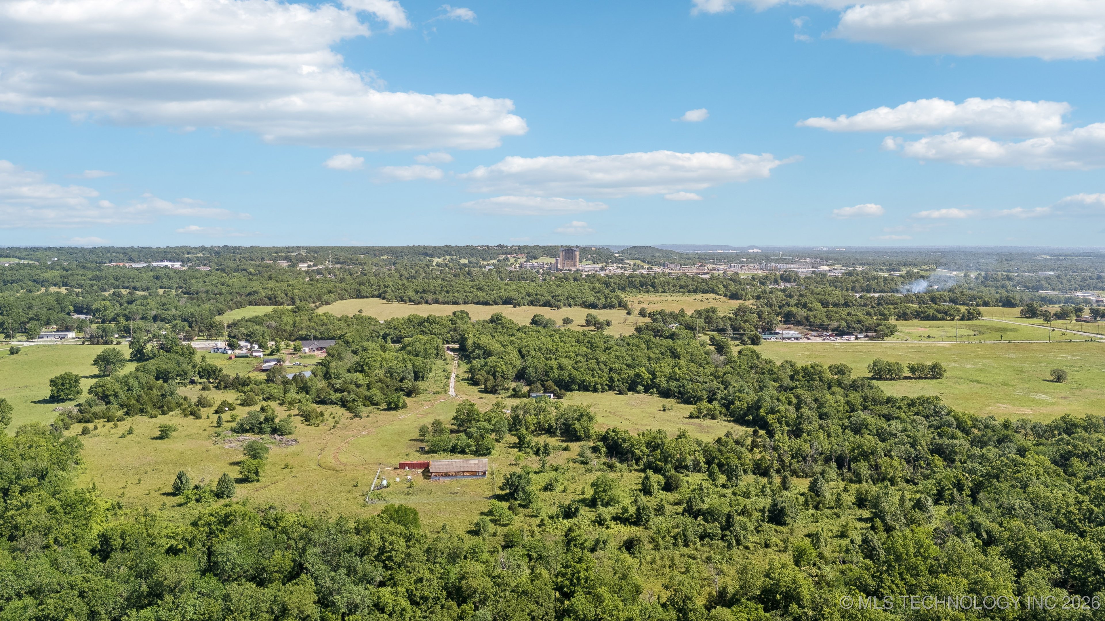 16800 E 11th Street Property Photo 16