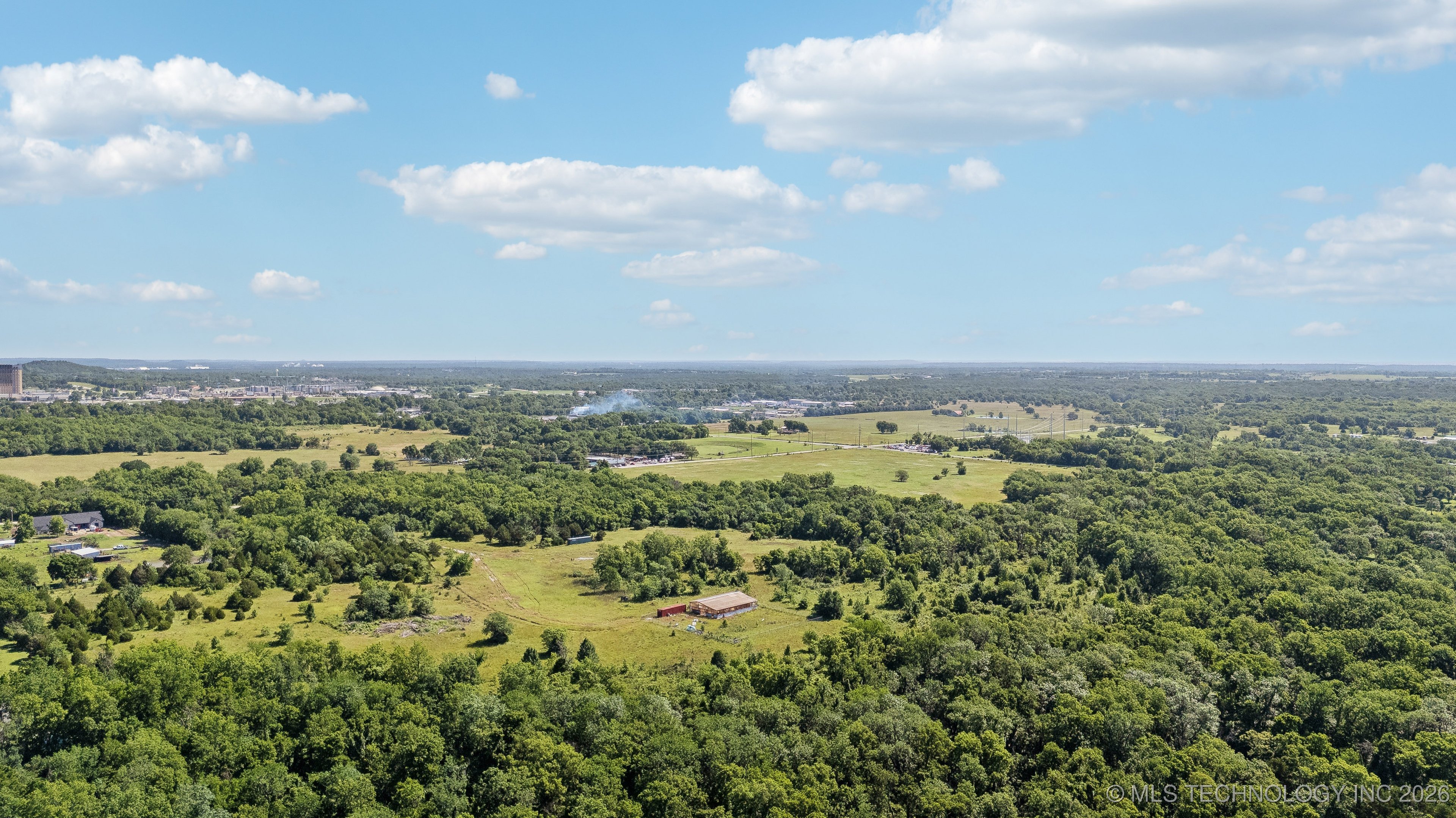 16800 E 11th Street Property Photo 18