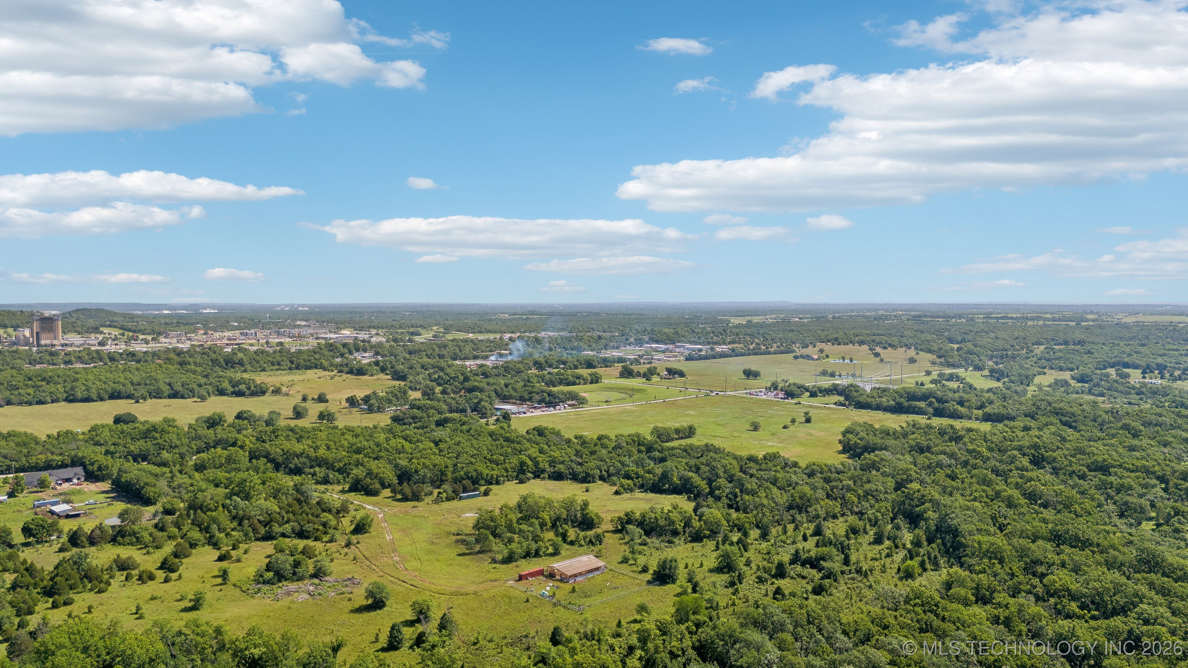 16800 E 11th Street Property Photo 20