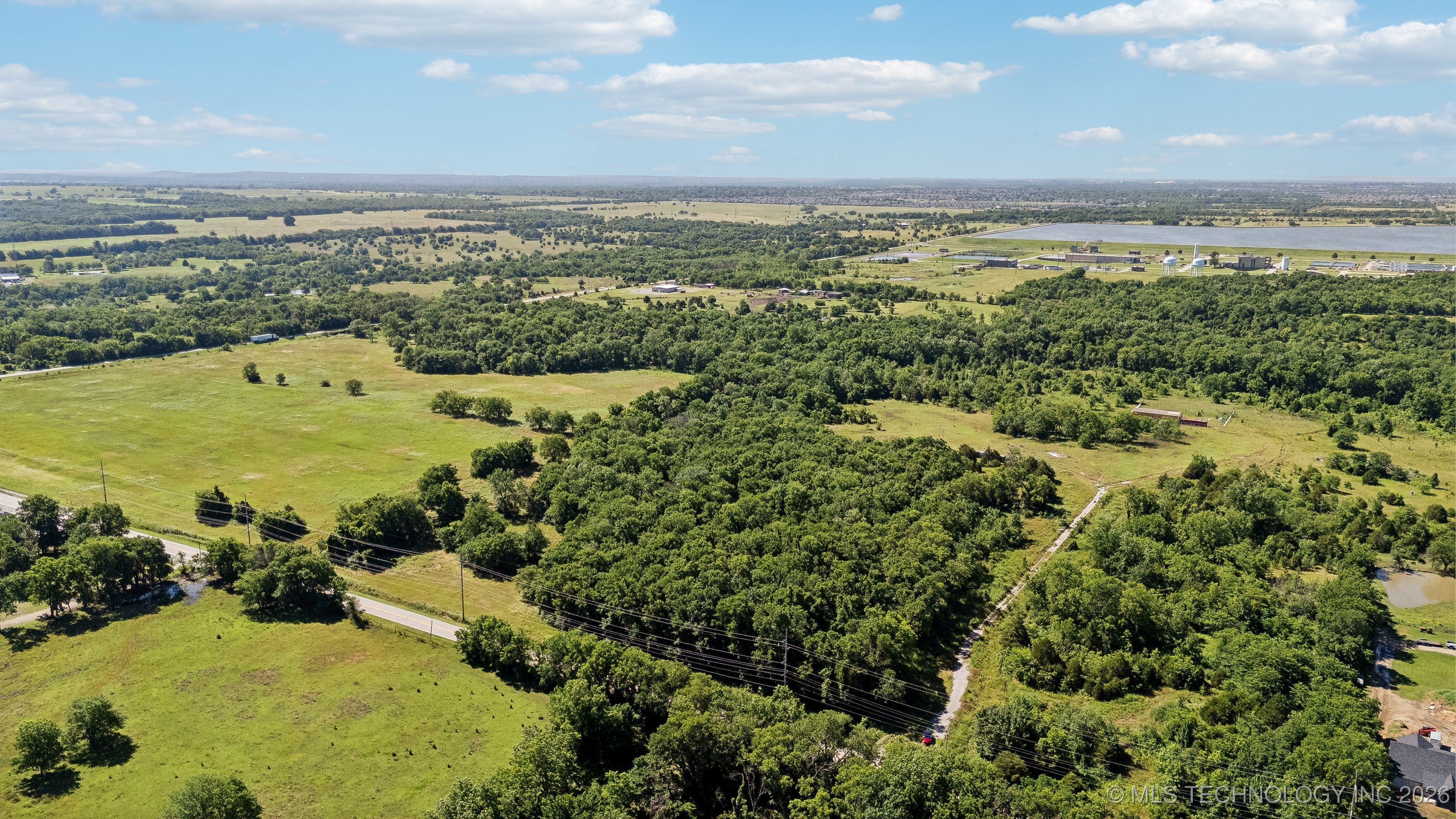 16800 E 11th Street Property Photo 23