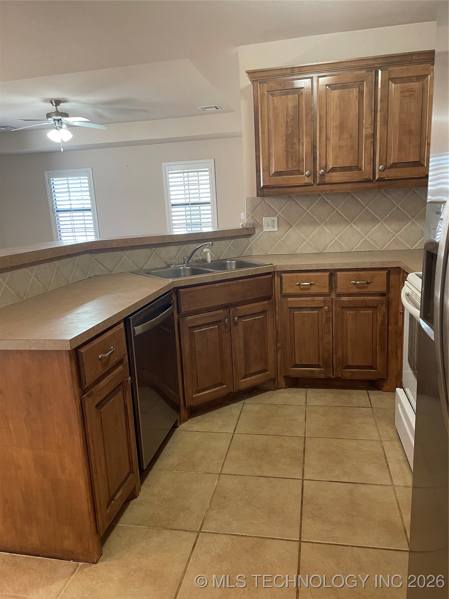 214 Northridge Property Photo 8