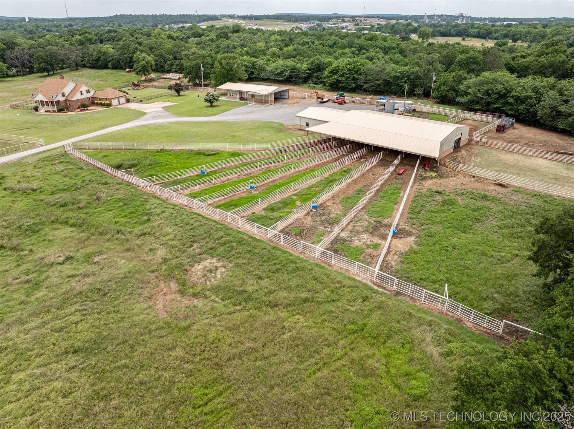 498 Big Horn Property Photo 9