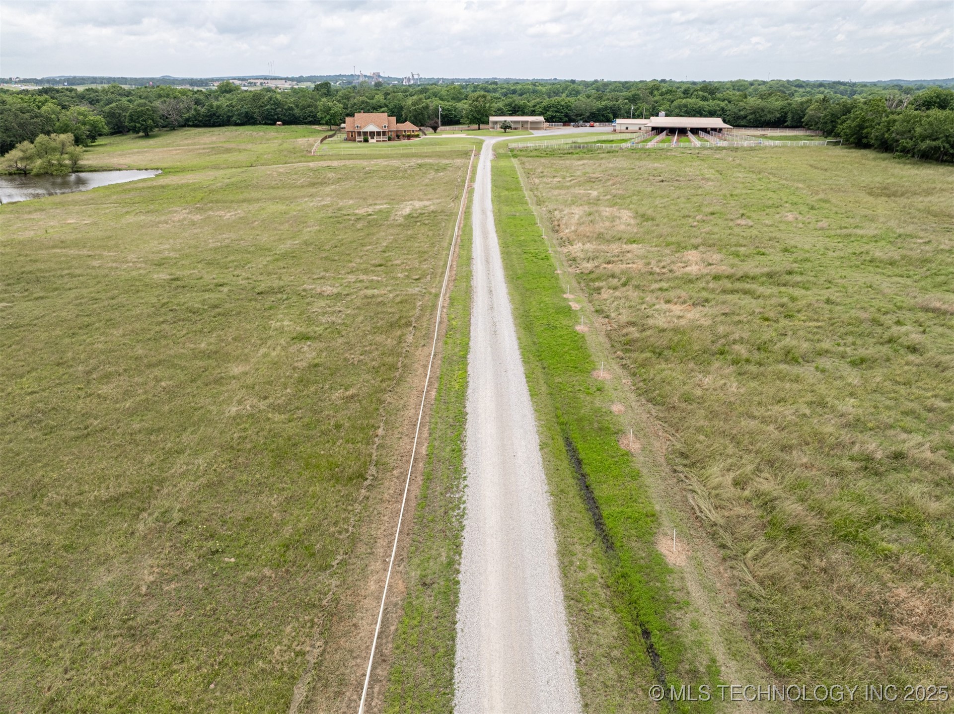 498 Big Horn Property Photo 10