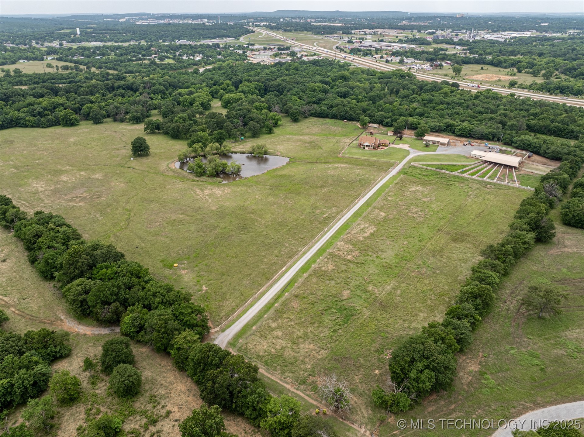 498 Big Horn Property Photo 11