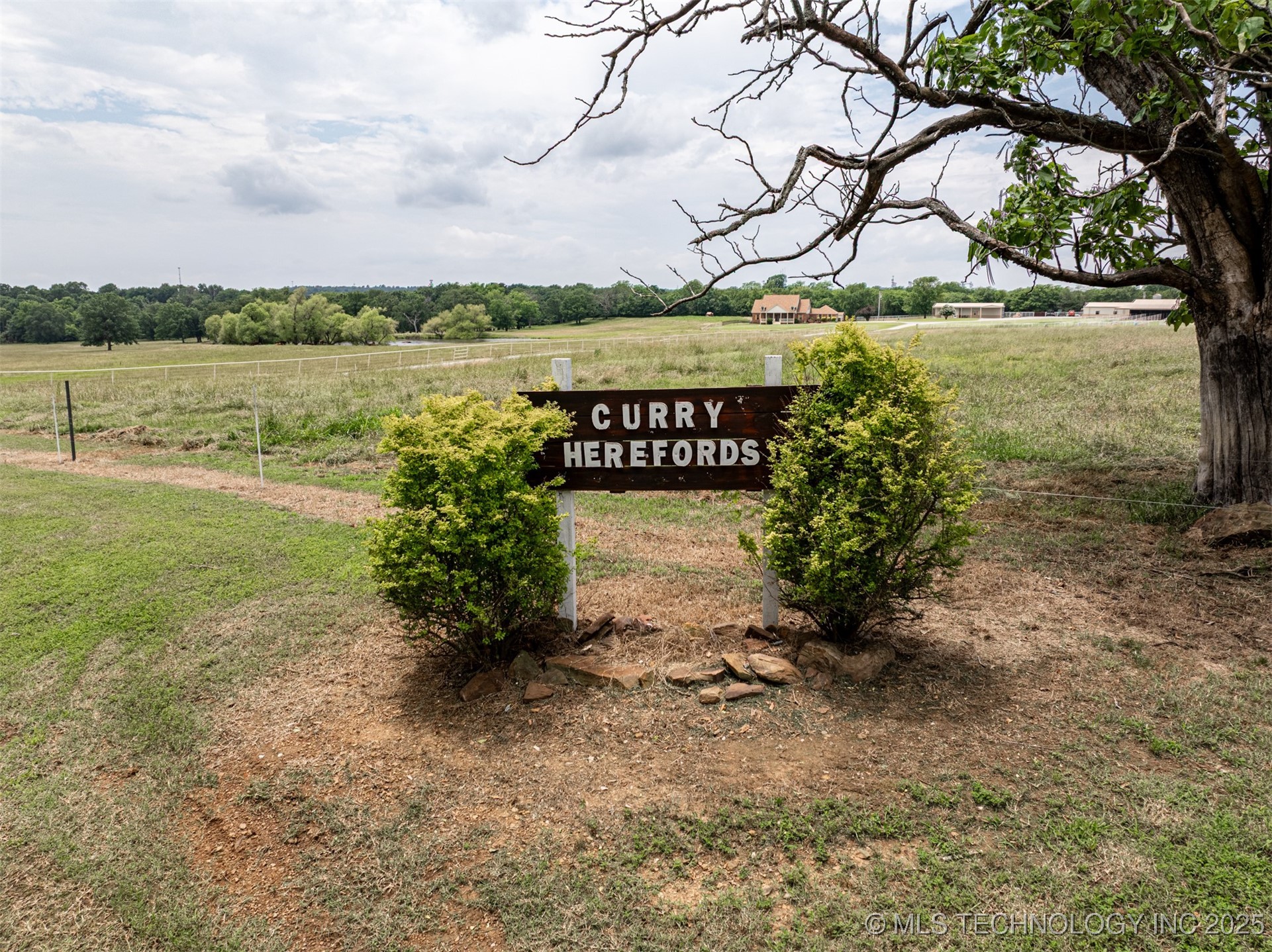 498 Big Horn Property Photo 12