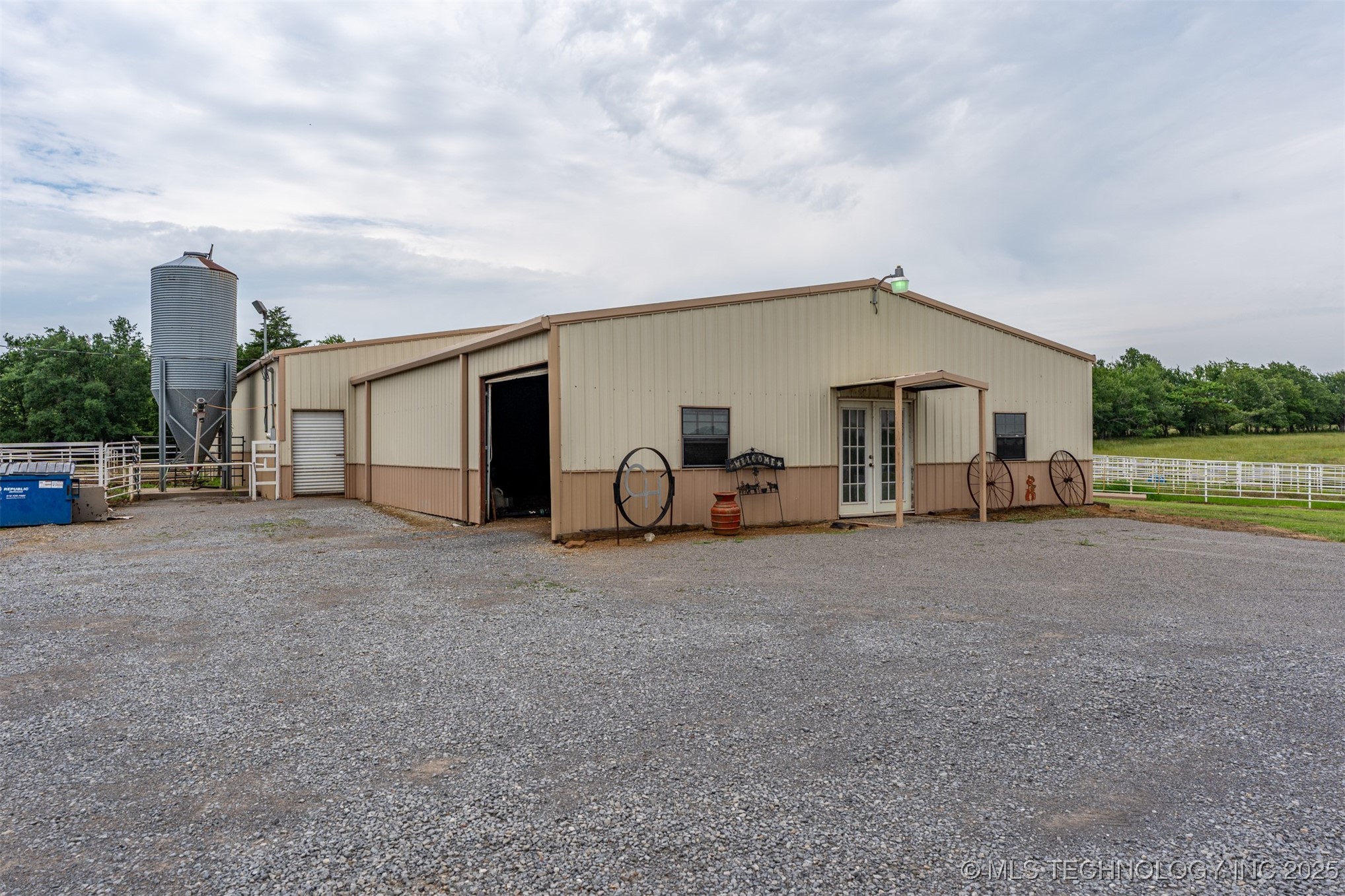 498 Big Horn Property Photo 13