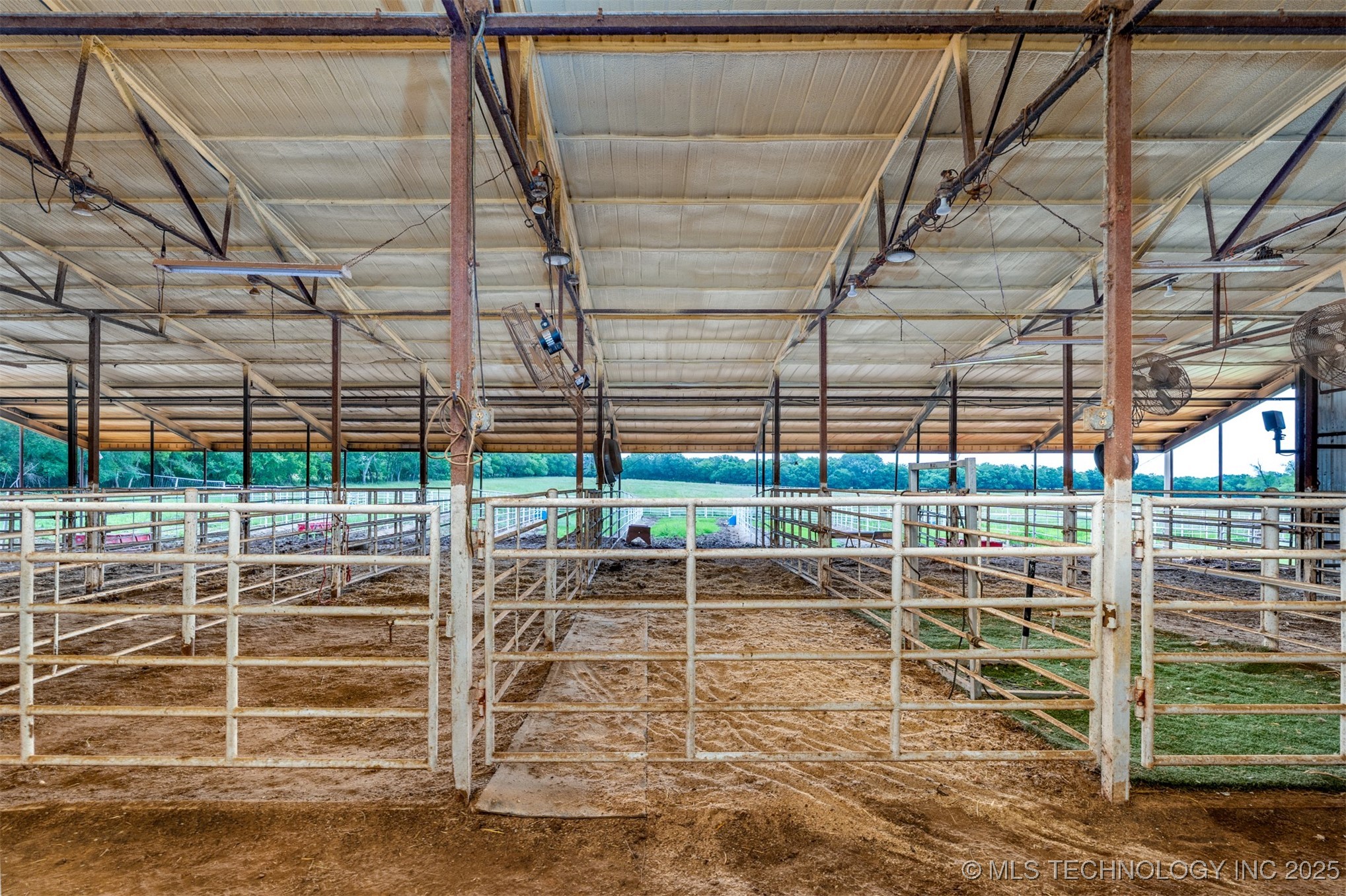 498 Big Horn Property Photo 16