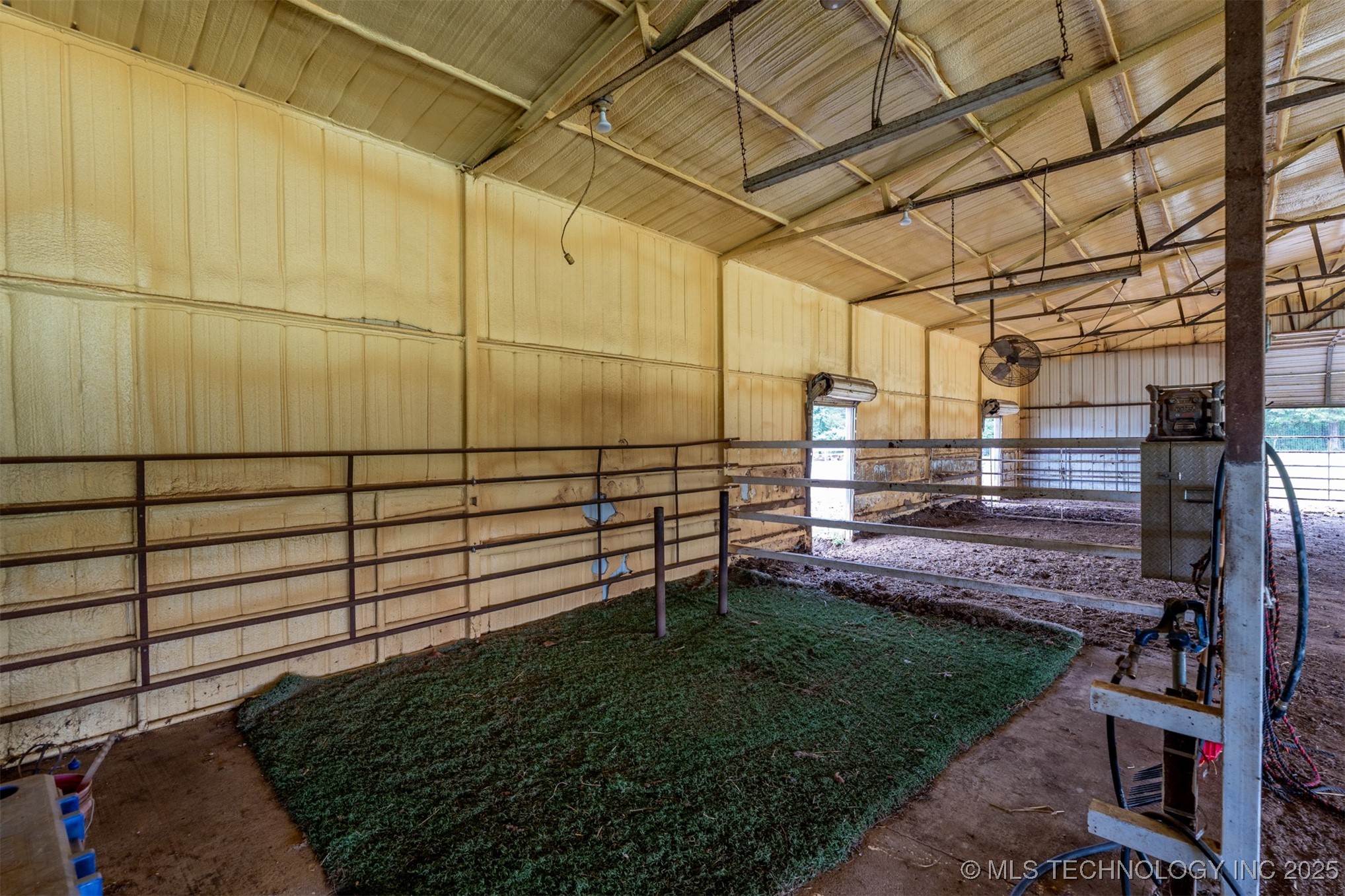 498 Big Horn Property Photo 17