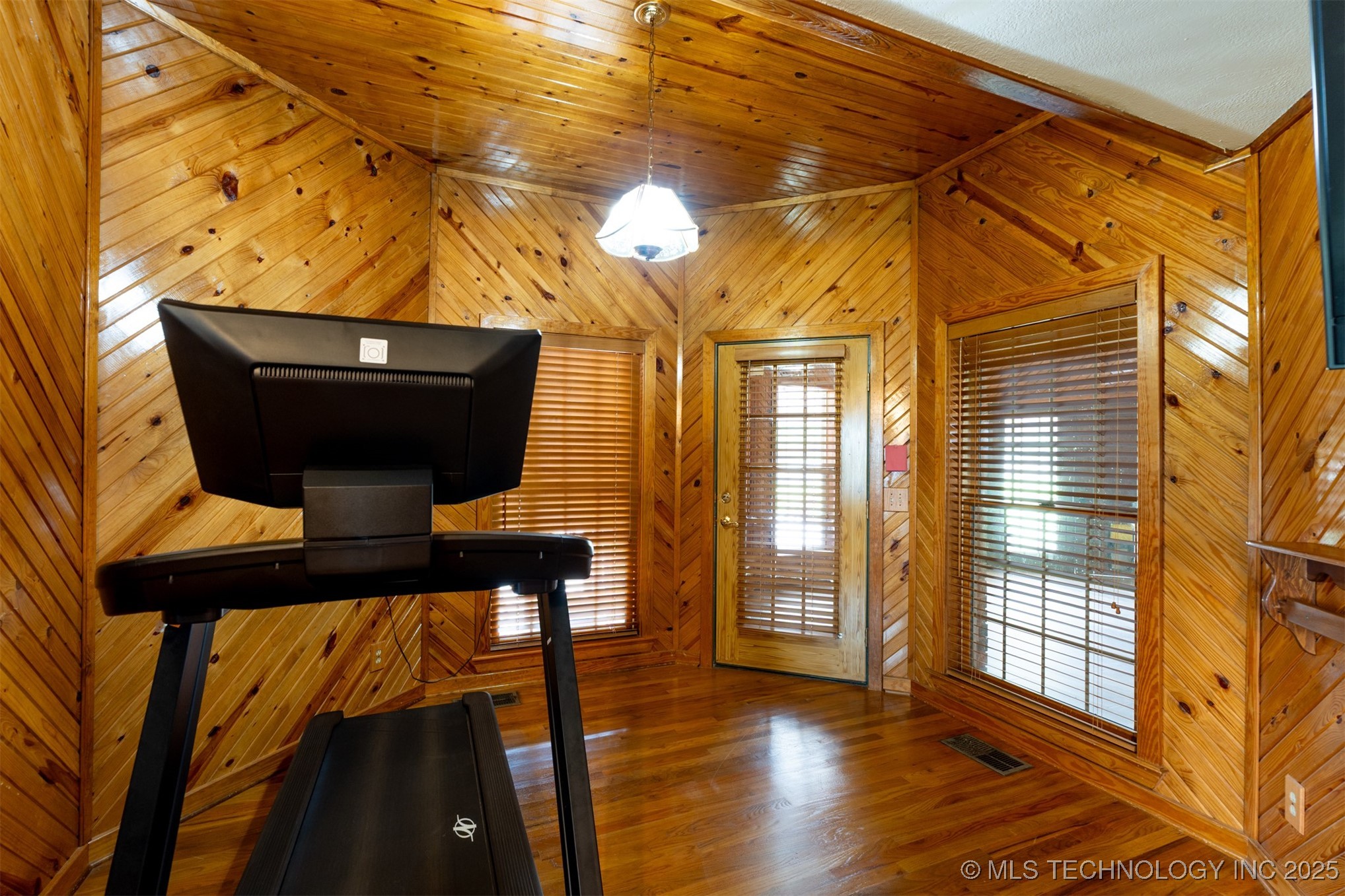 498 Big Horn Property Photo 32