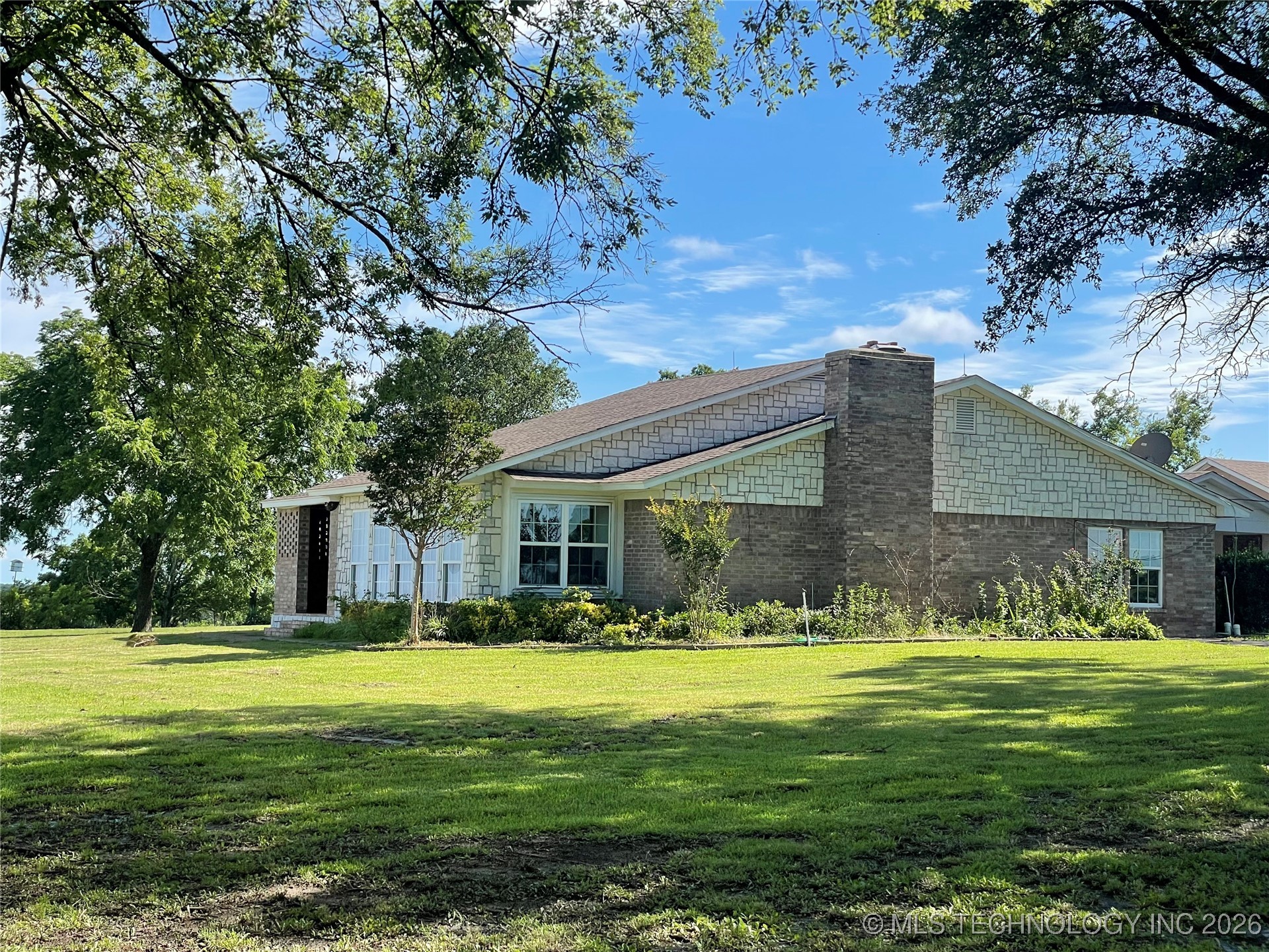 401 S Chickasaw Property Photo 3