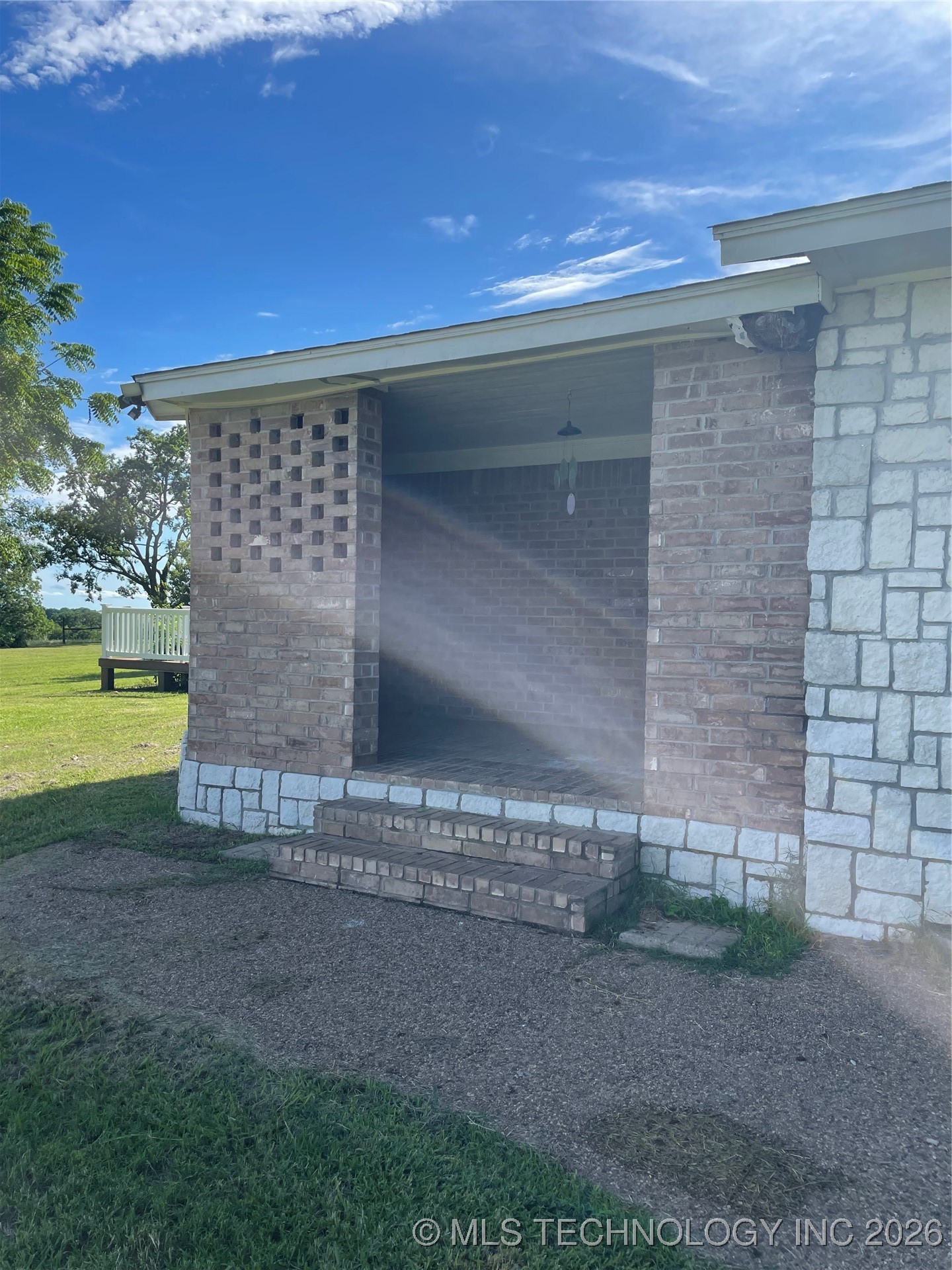 401 S Chickasaw Property Photo 7