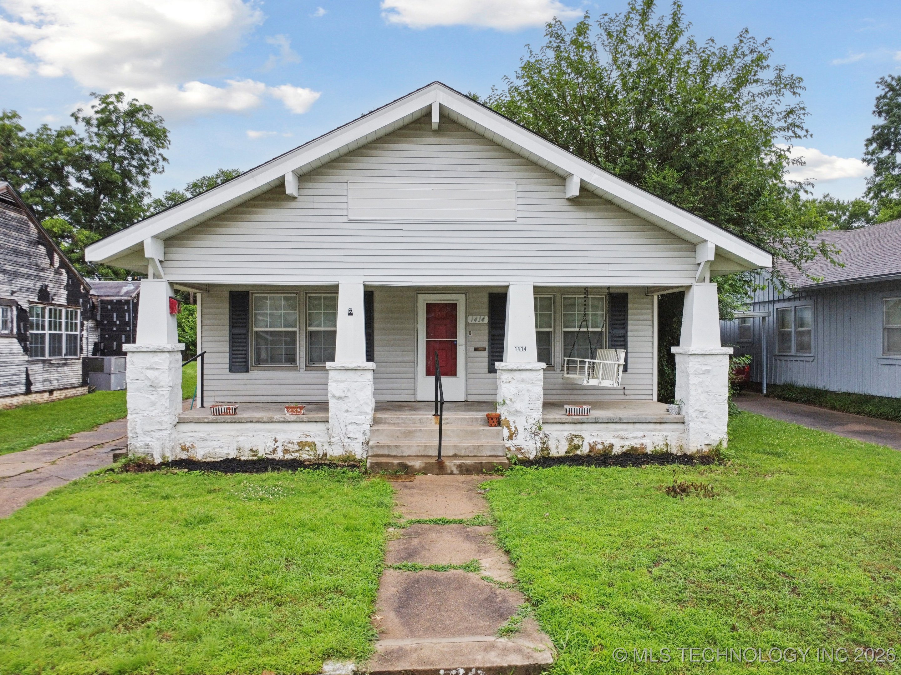 1414 E 8th Street Property Photo 1