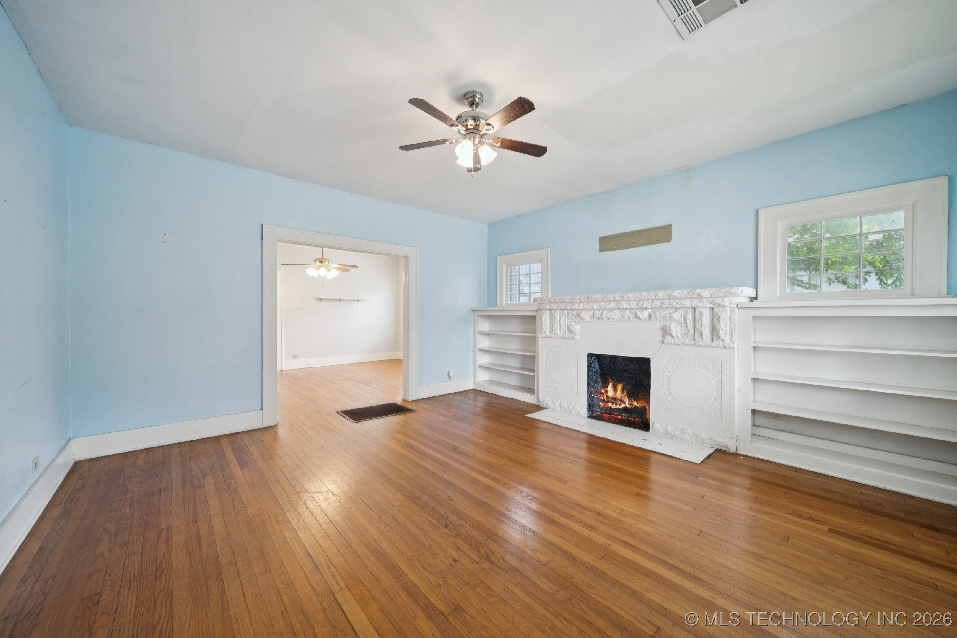 1414 E 8th Street Property Photo 5