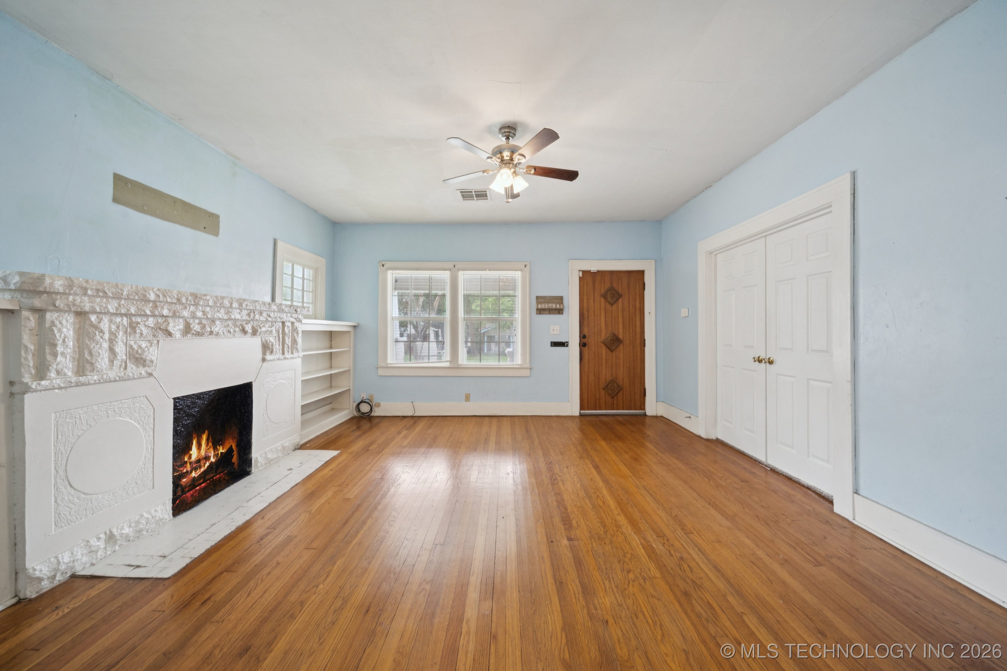 1414 E 8th Street Property Photo 7