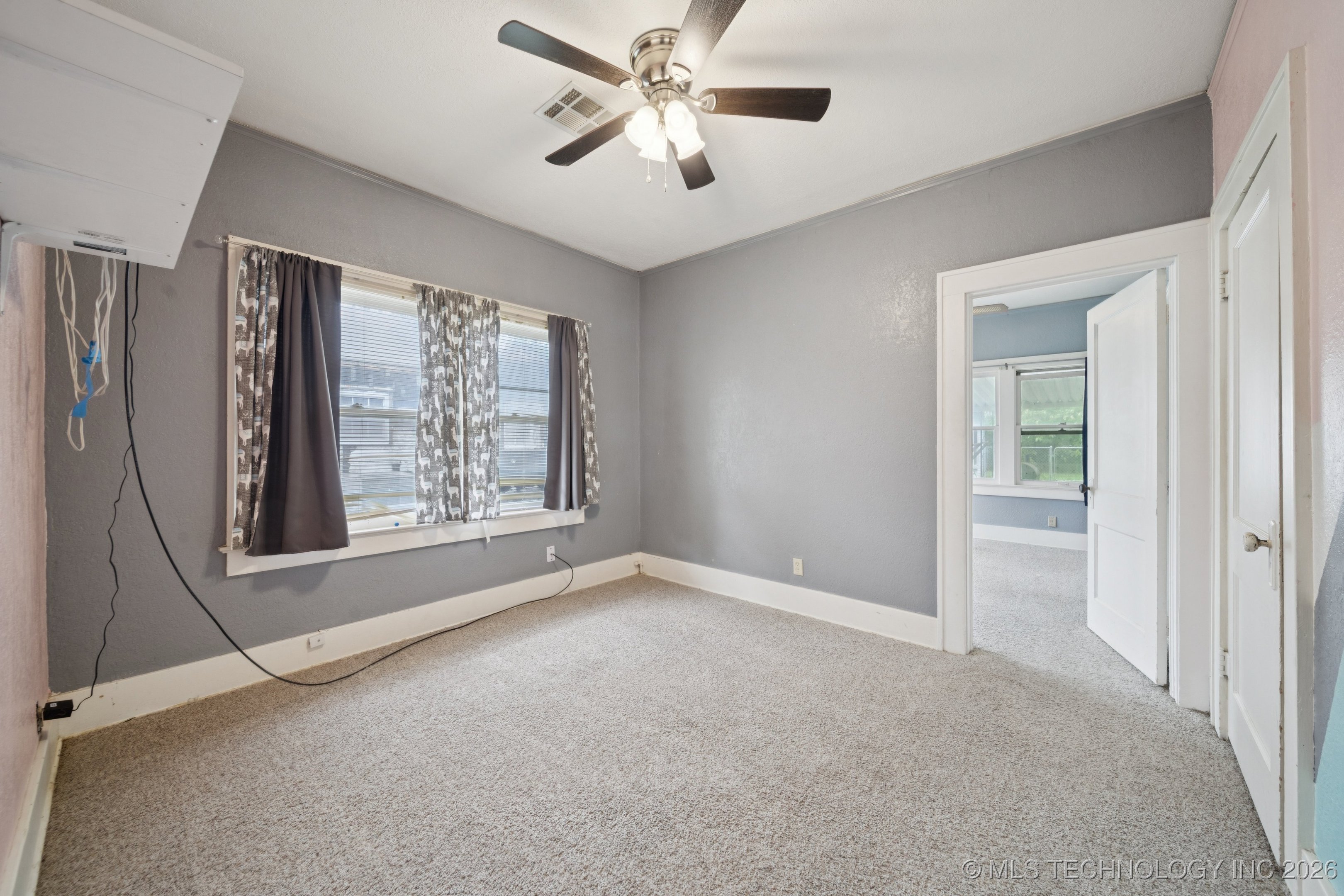 1414 E 8th Street Property Photo 19