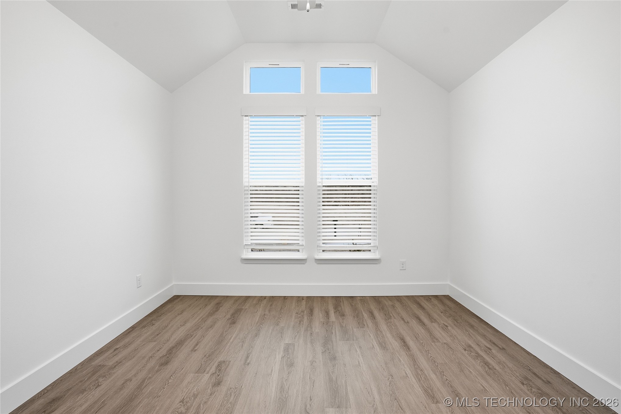 2052 E 128th Place S Property Photo 8