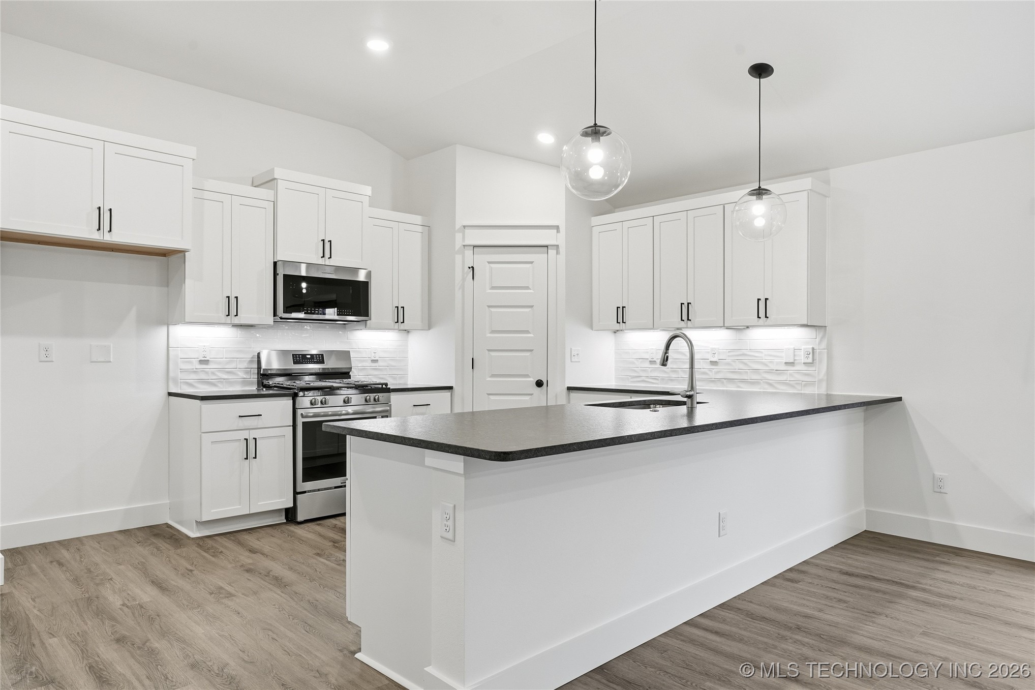 2052 E 128th Place S Property Photo 29