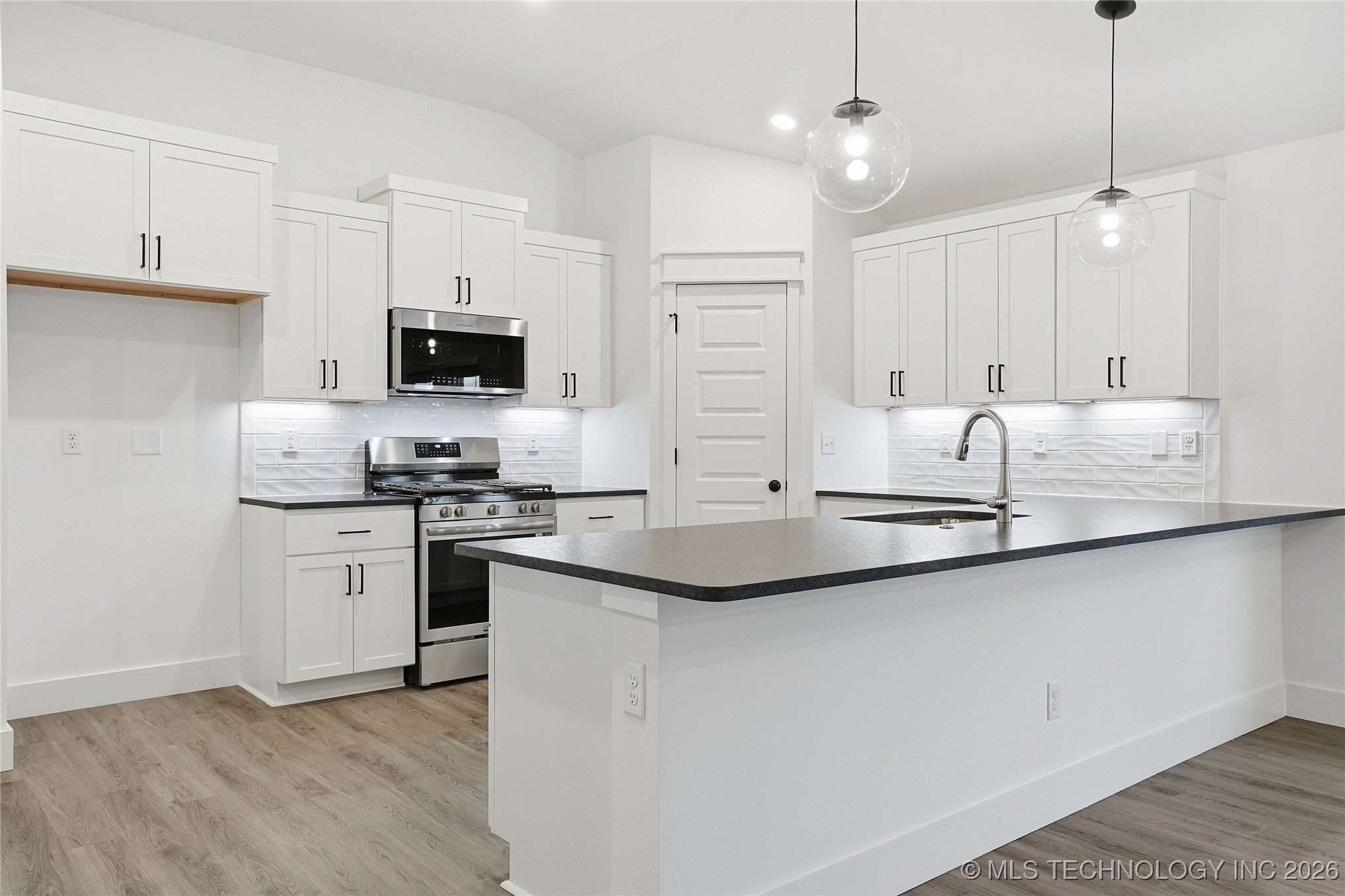 2052 E 128th Place S Property Photo 30