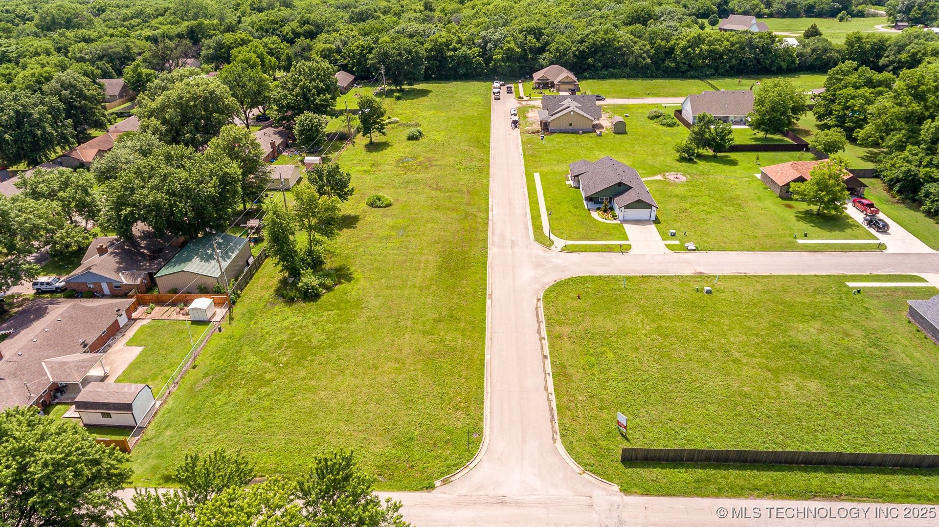 705 Sooner Place Property Photo 1