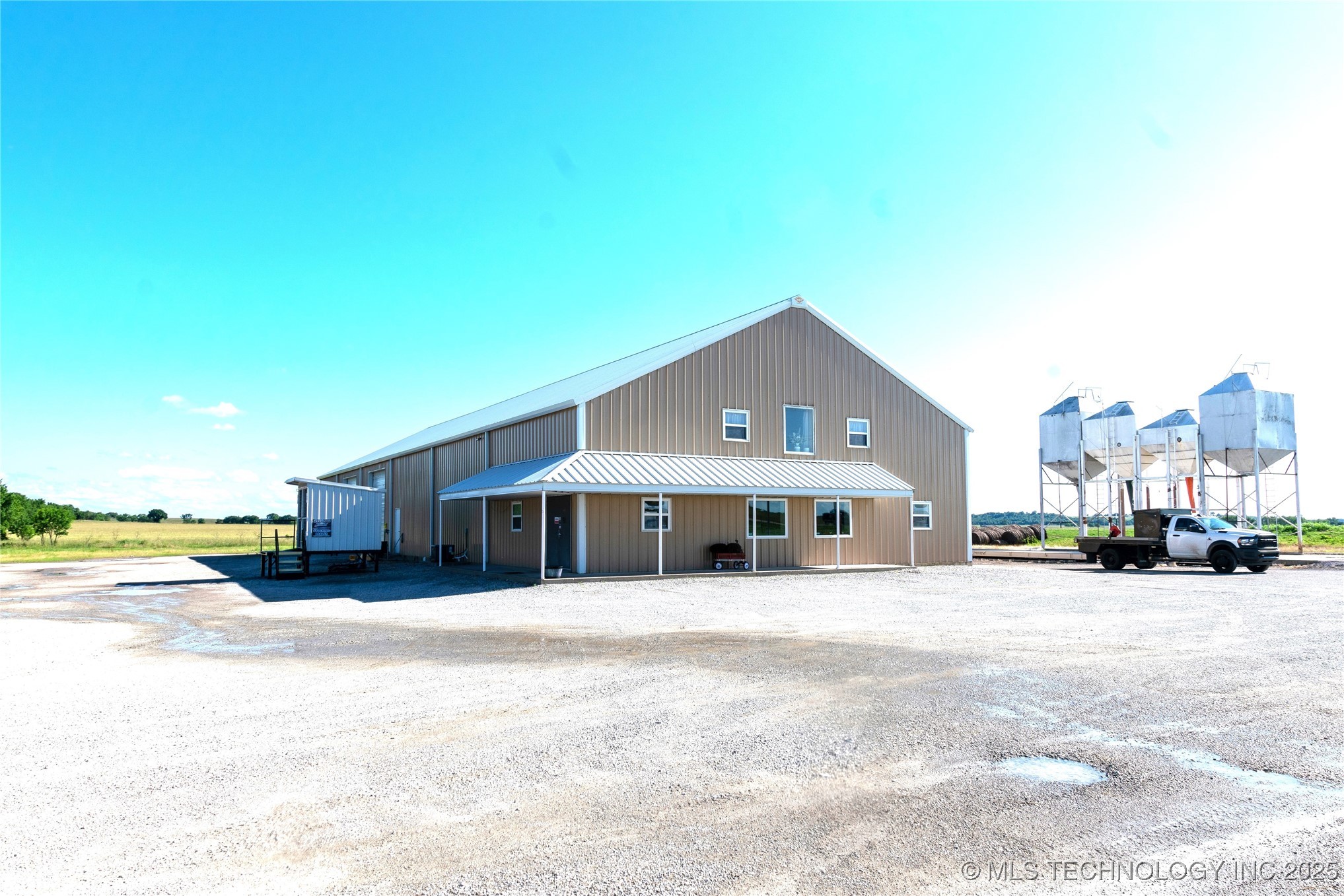 444739 E Hwy 60 Property Photo 1