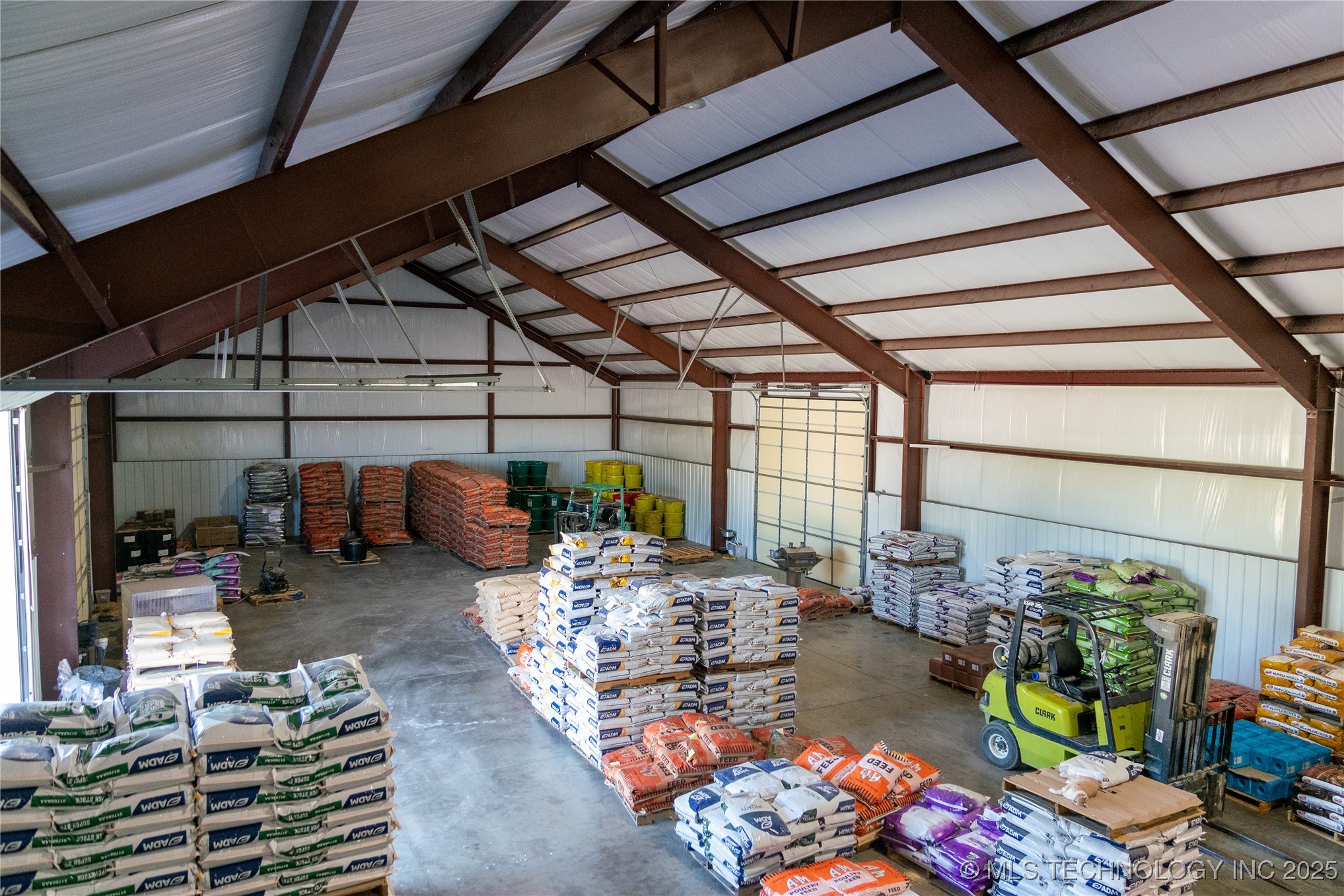 444739 E Hwy 60 Property Photo 10