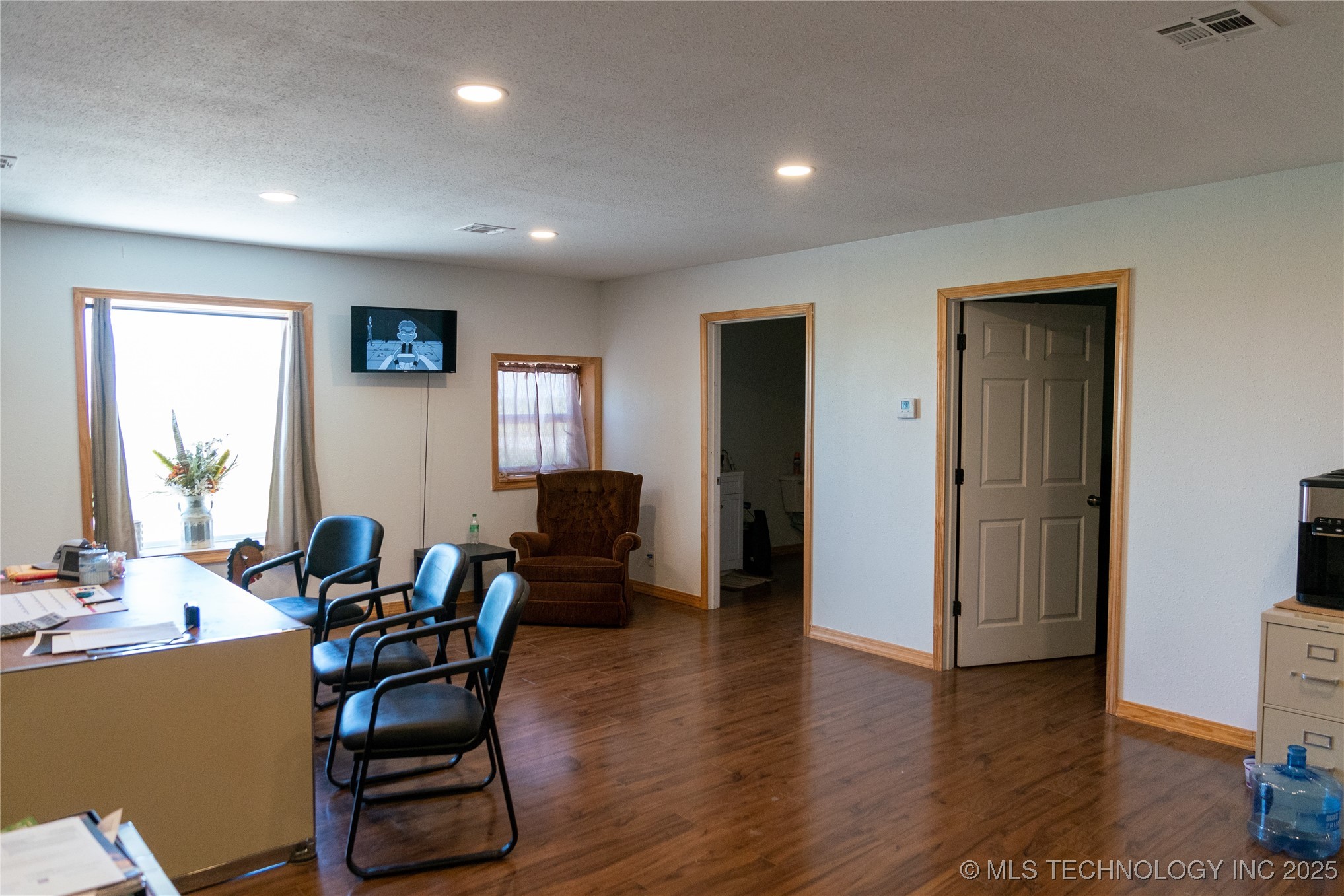 444739 E Hwy 60 Property Photo 12