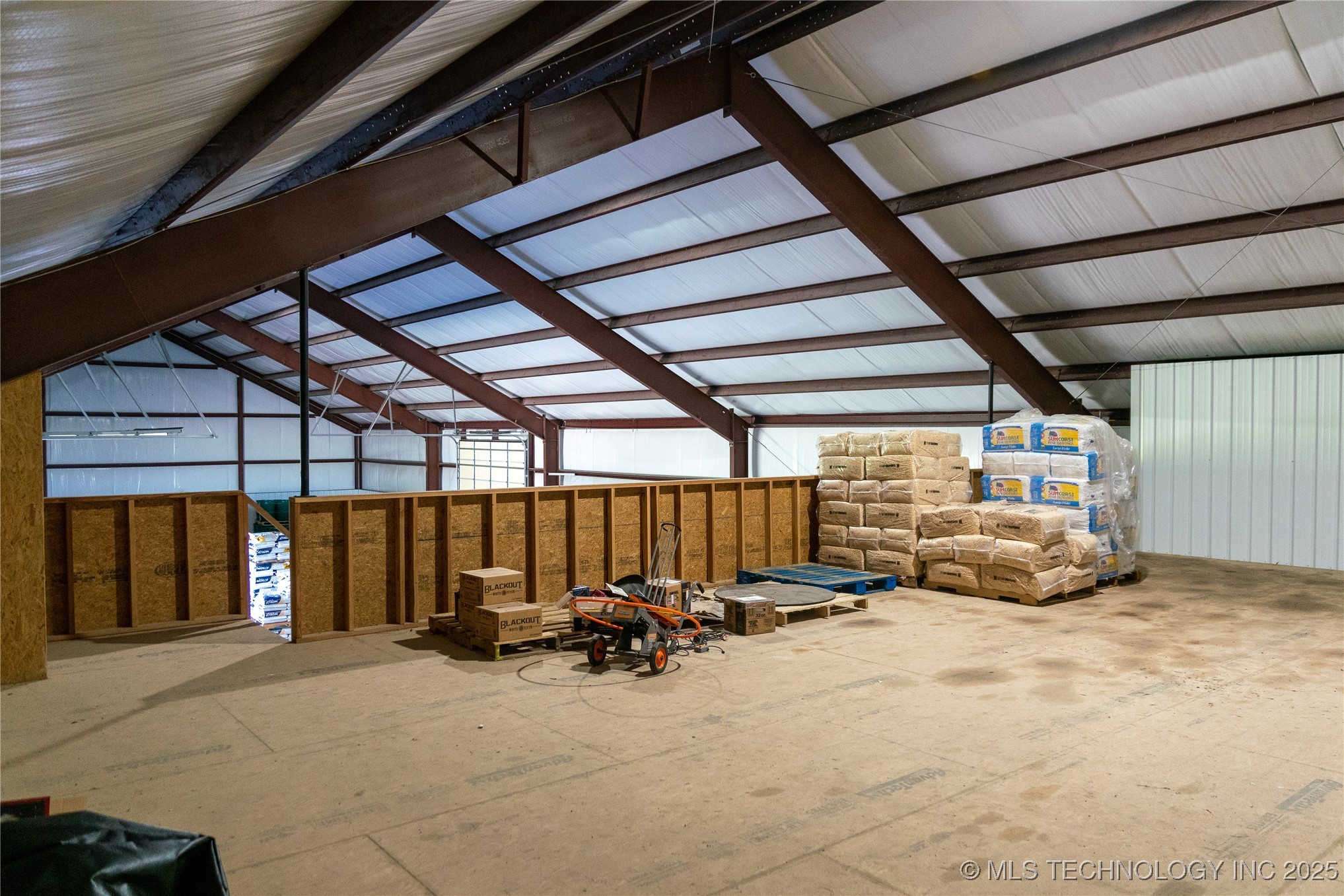 444739 E Hwy 60 Property Photo 14