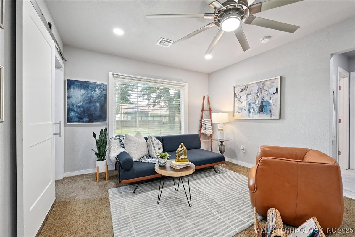 329 E Zion Place Property Photo 8