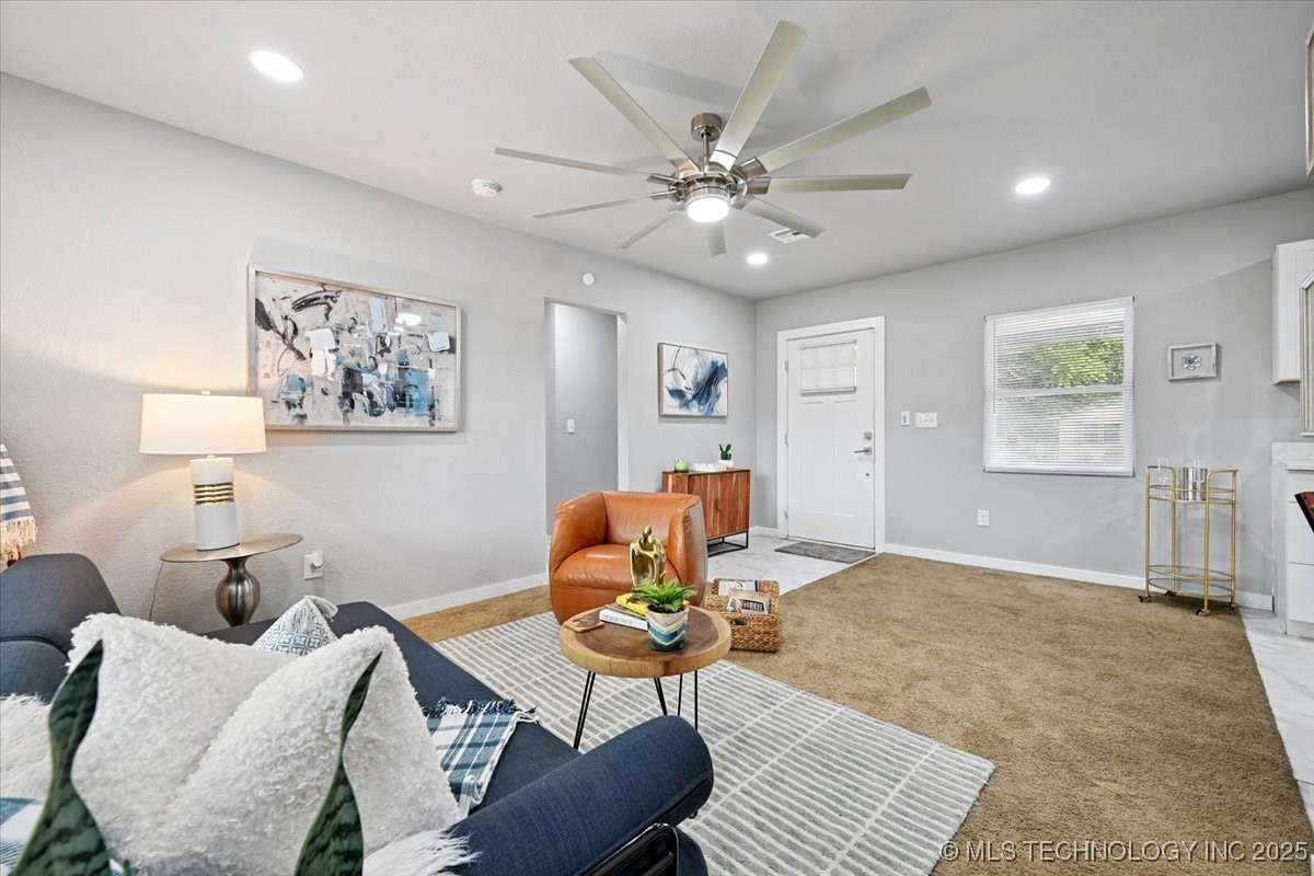 329 E Zion Place Property Photo 9