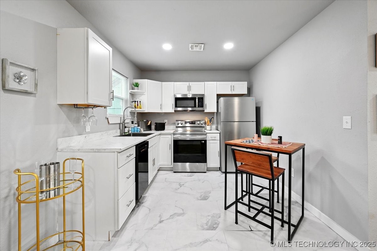 329 E Zion Place Property Photo 13