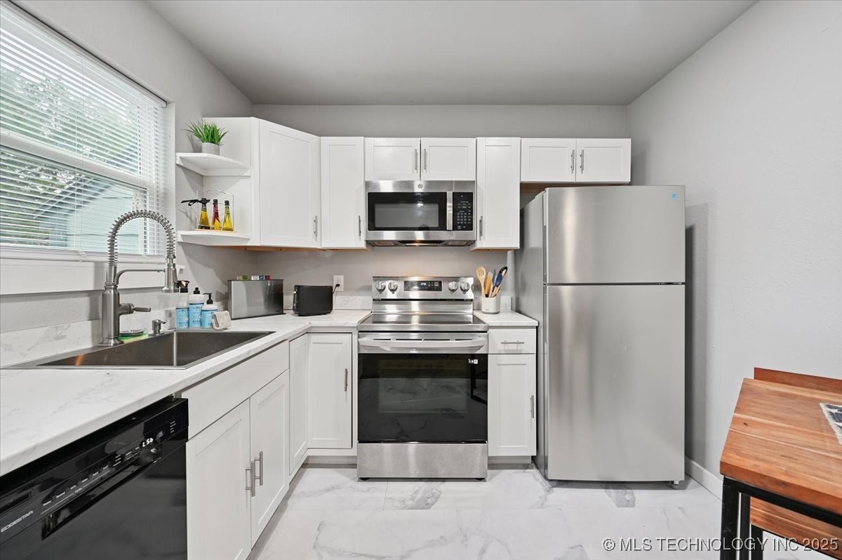 329 E Zion Place Property Photo 14