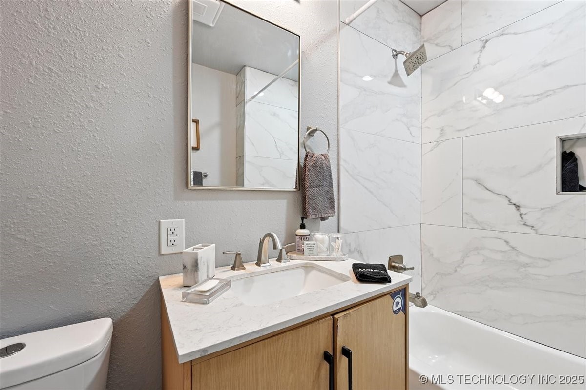 329 E Zion Place Property Photo 21