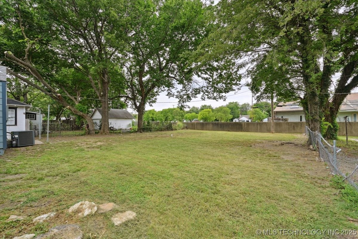 329 E Zion Place Property Photo 29