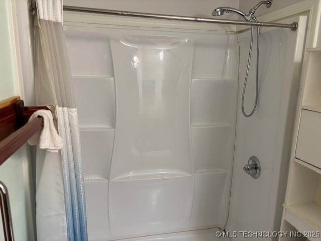 902 Ne Rushwood Drive Property Photo 16