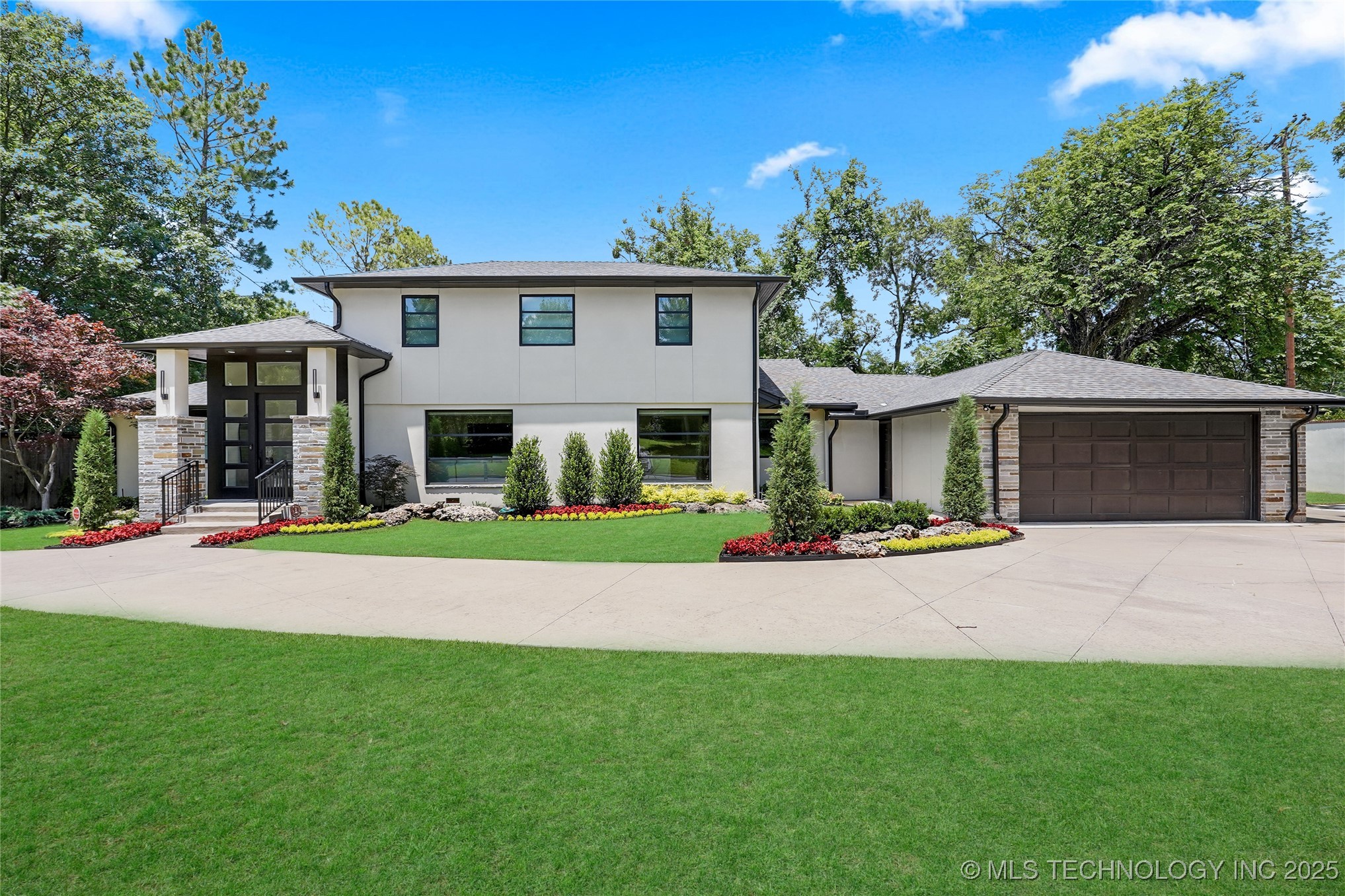 2227 E 26th Place Property Photo 1