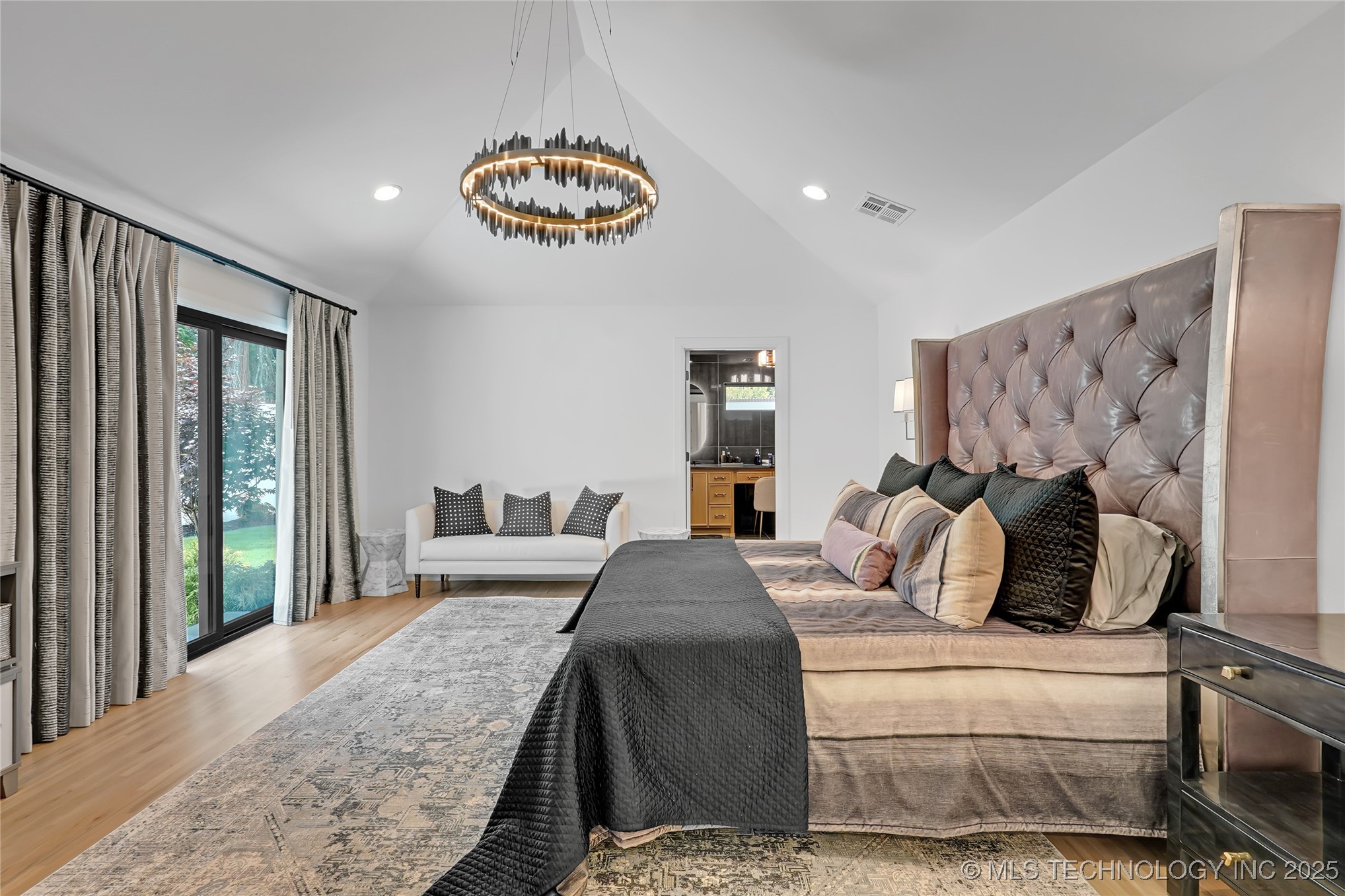 2227 E 26th Place Property Photo 19