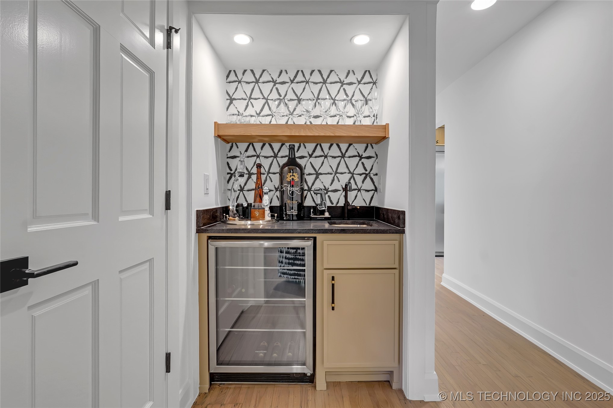 2227 E 26th Place Property Photo 27