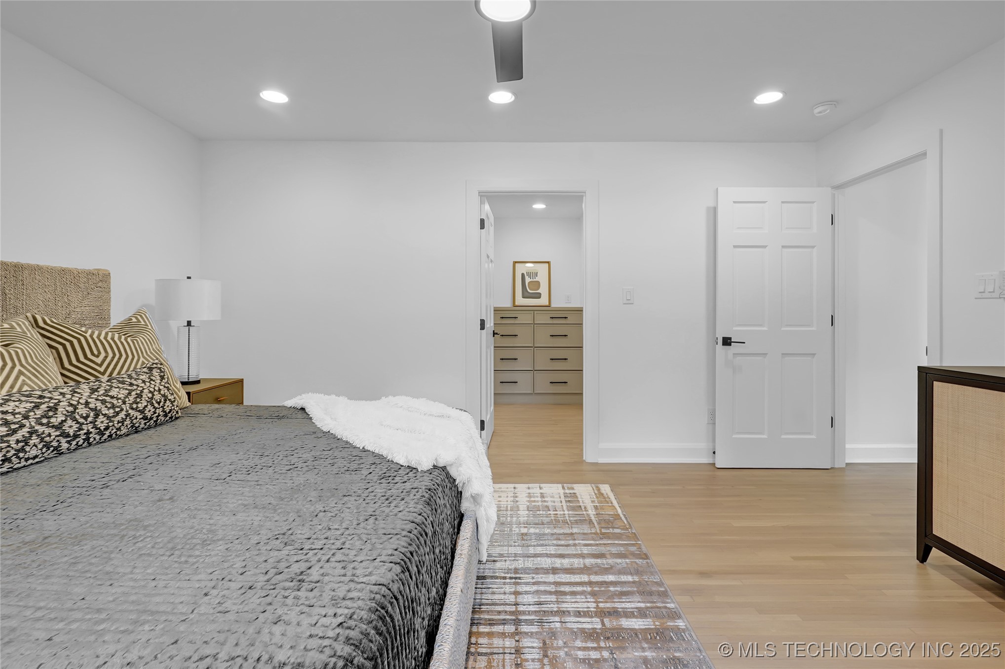 2227 E 26th Place Property Photo 32