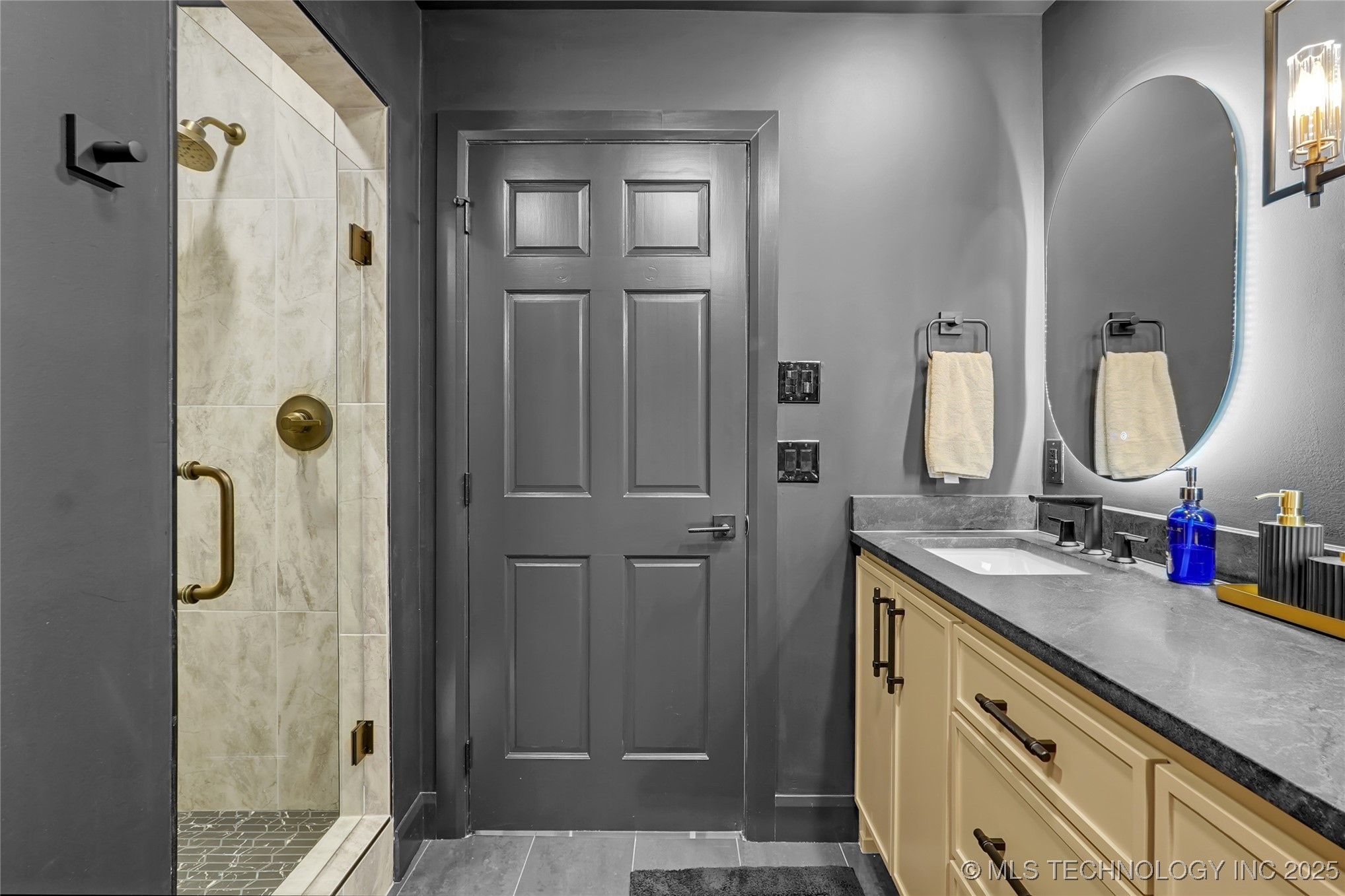 2227 E 26th Place Property Photo 35