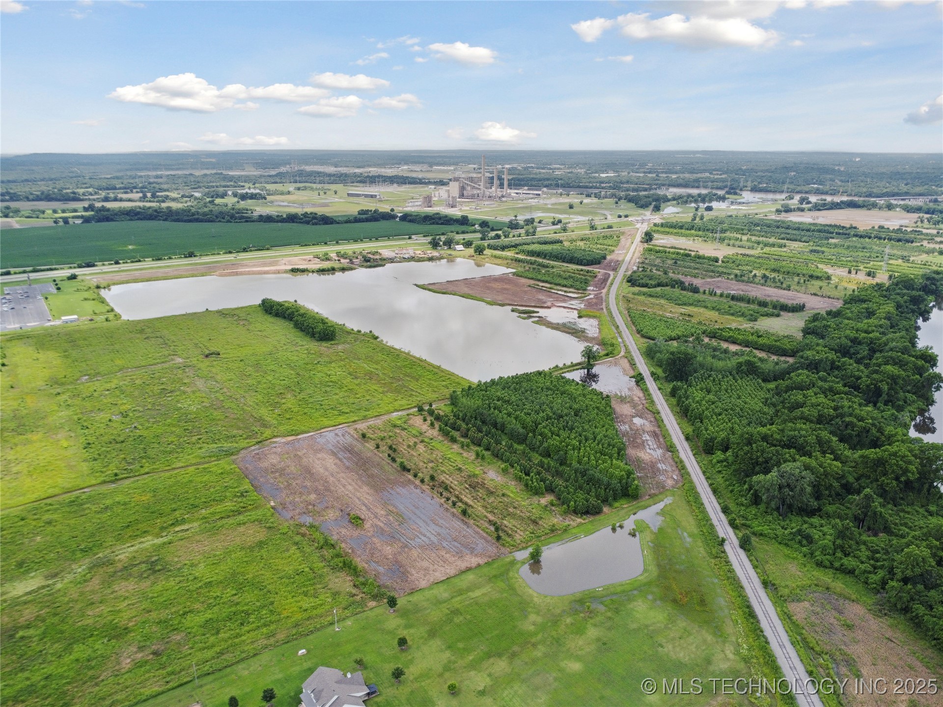 110 N 55th Street East Property Photo 9