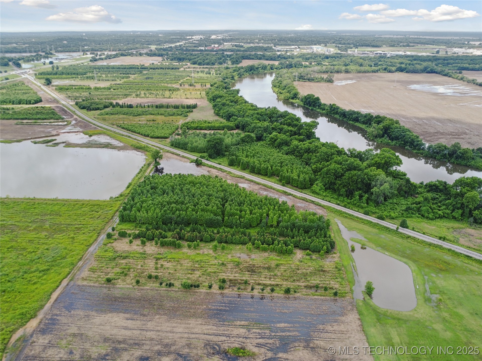 110 N 55th Street East Property Photo 10