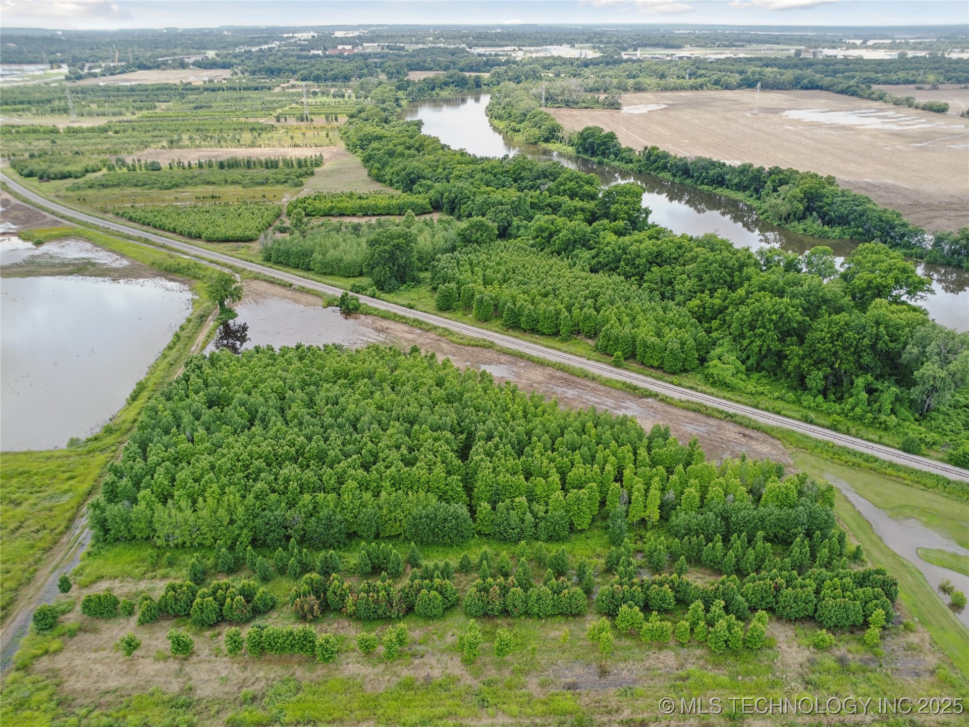 110 N 55th Street East Property Photo 11