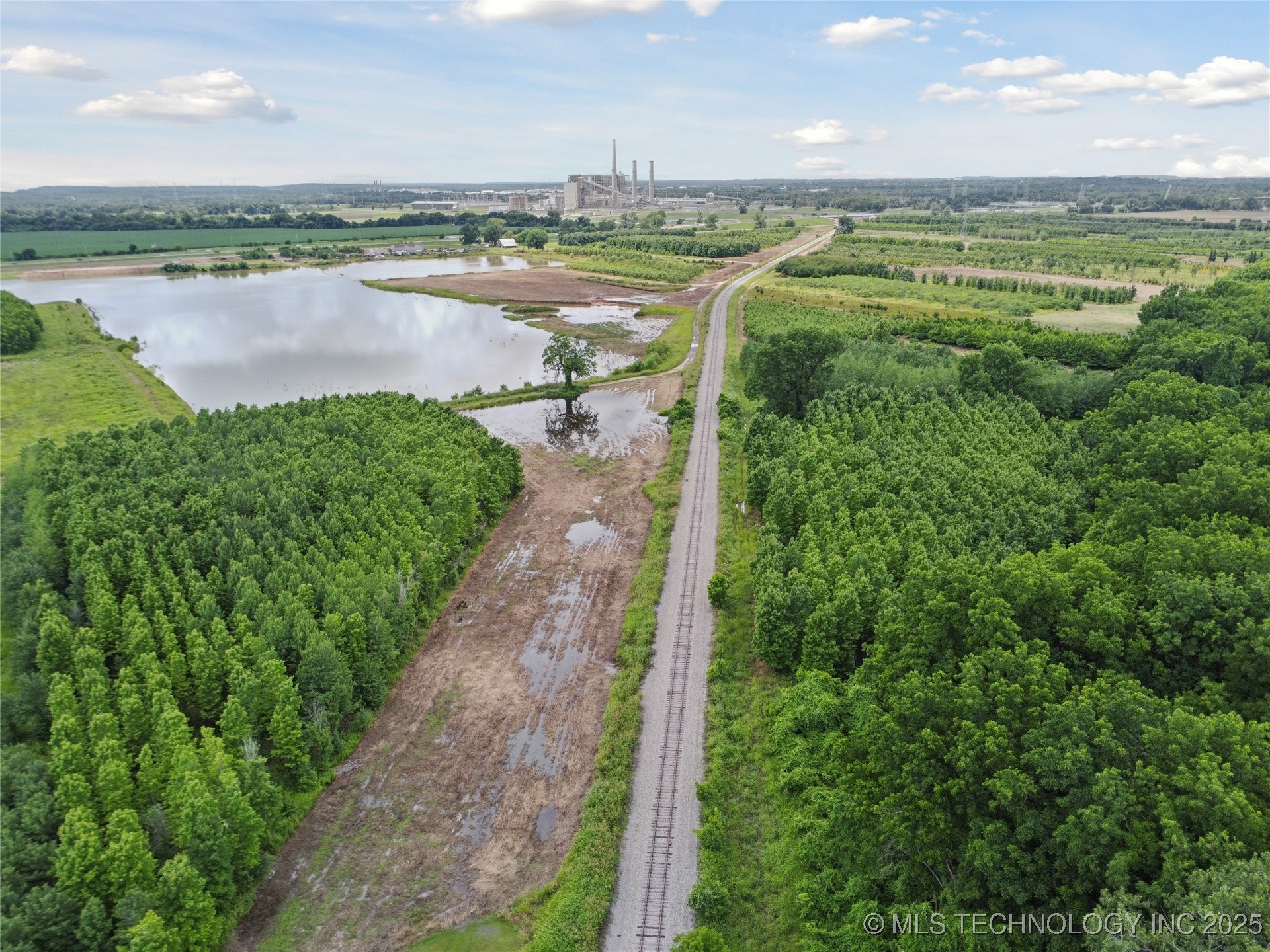 110 N 55th Street East Property Photo 12