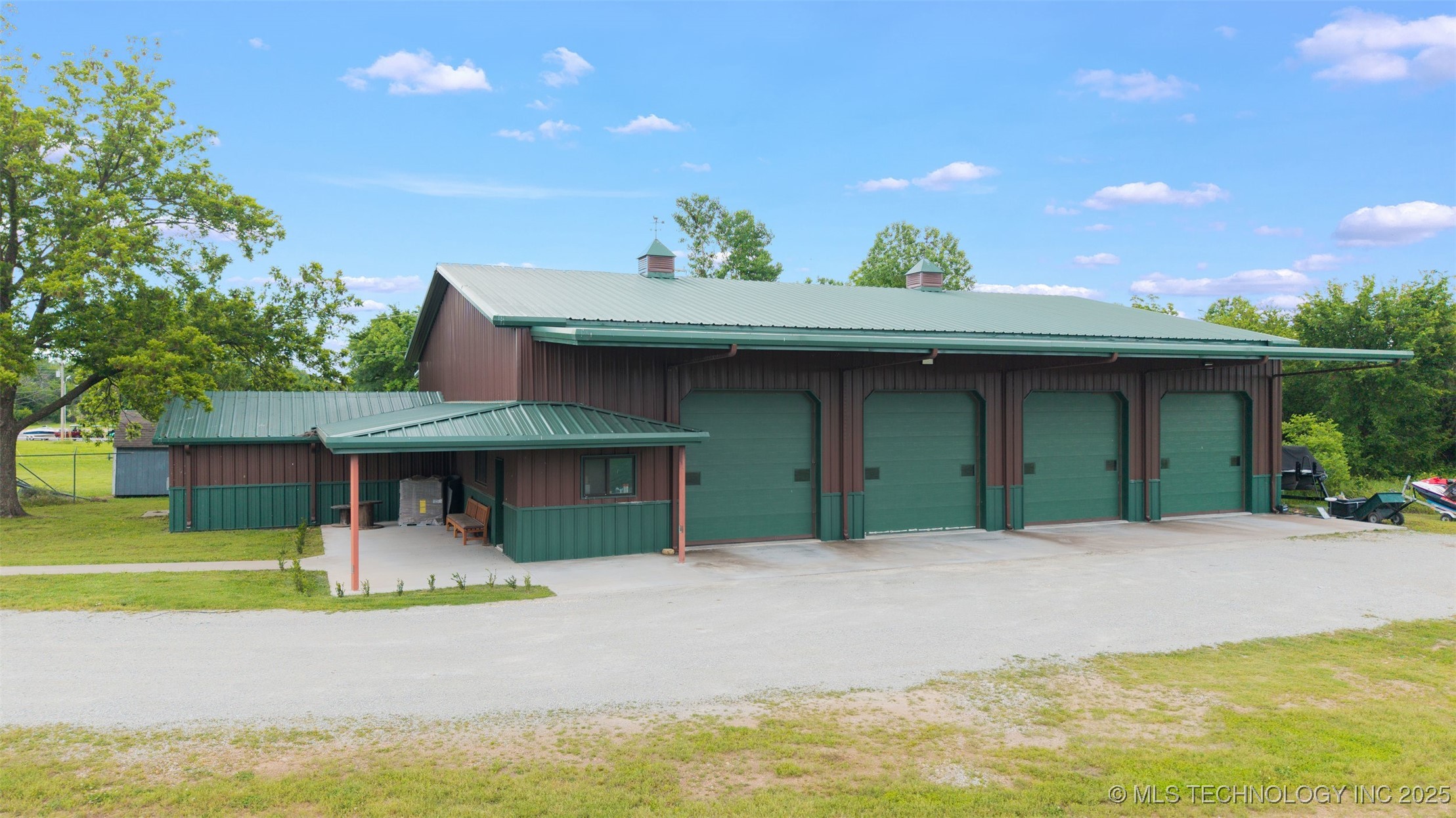 602 W 39th Street Property Photo 2