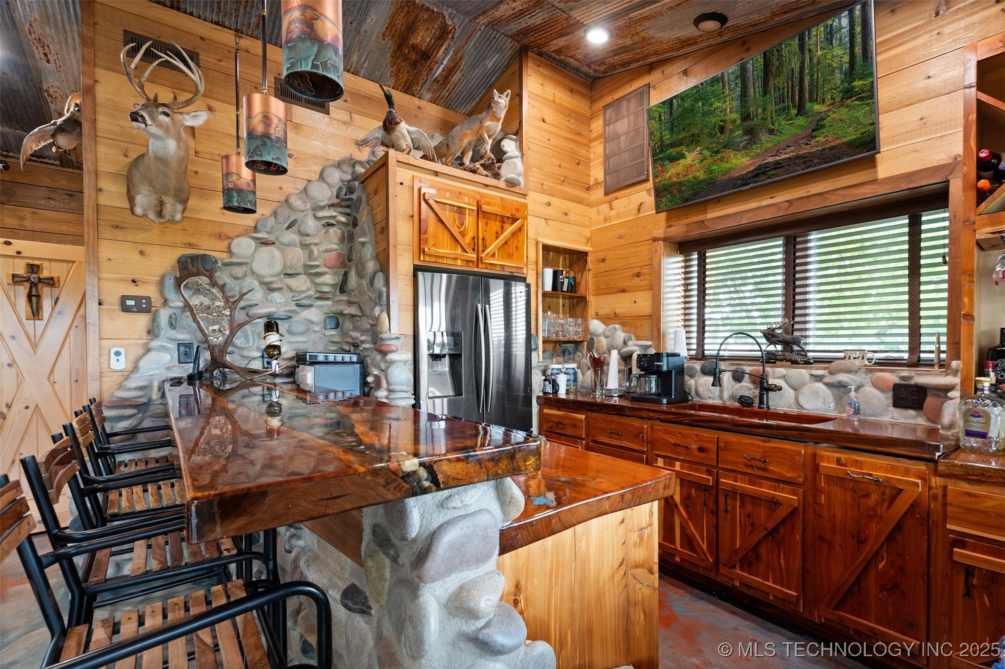 602 W 39th Street Property Photo 11